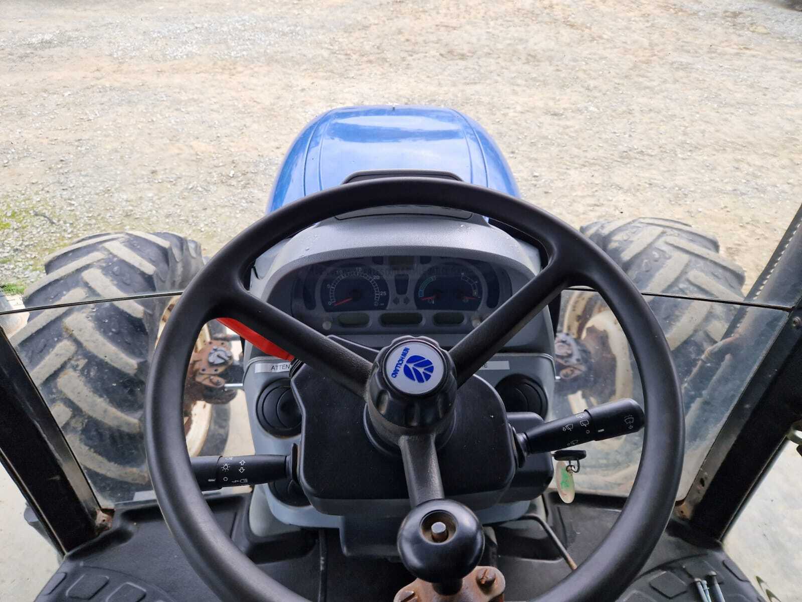 NEW HOLLAND T6020