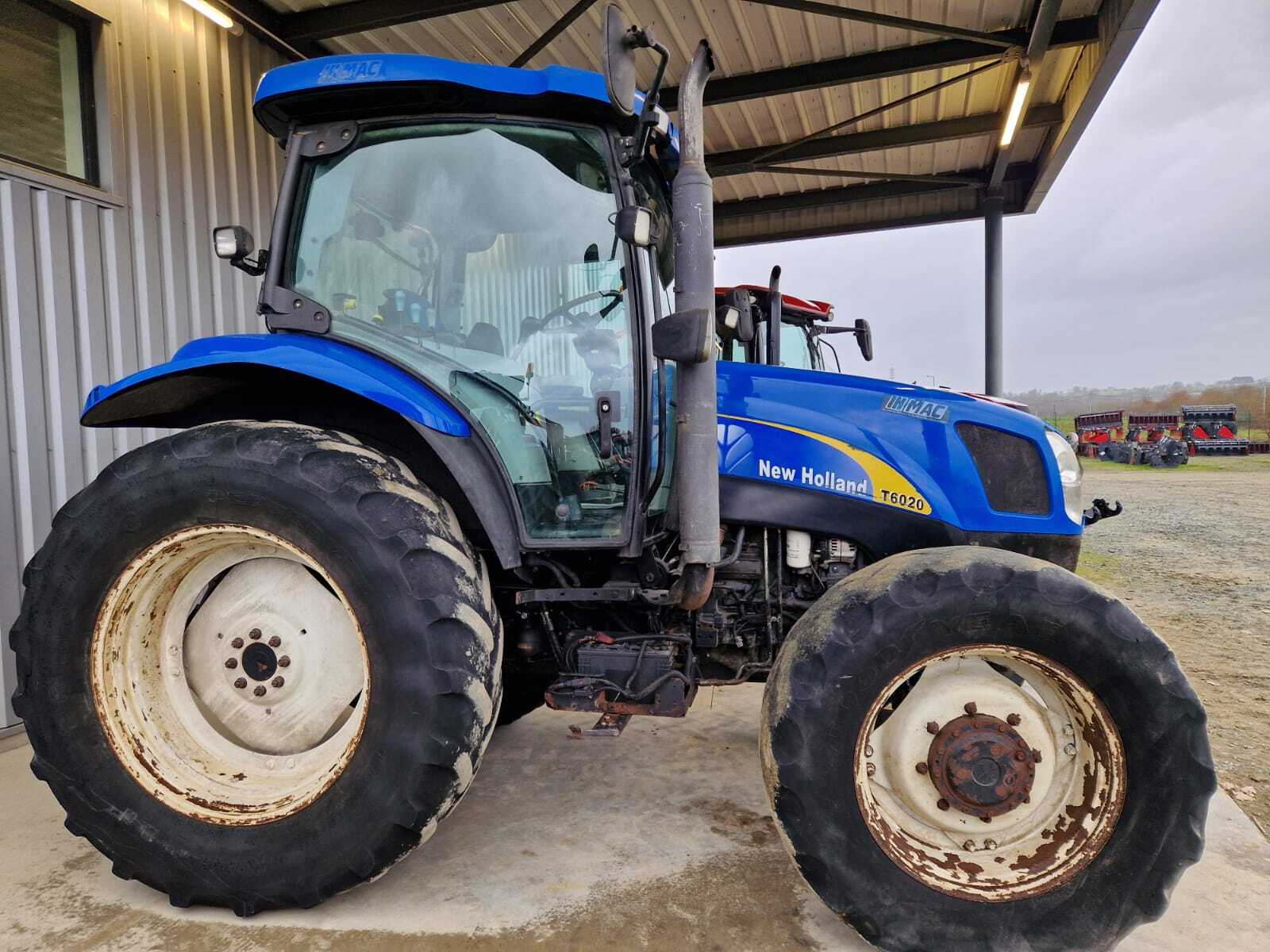 NEW HOLLAND T6020 ELITE