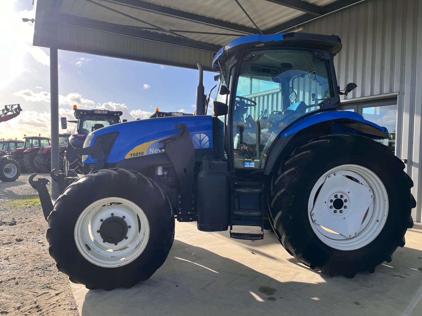 NEW HOLLAND T6050 ELITE EC