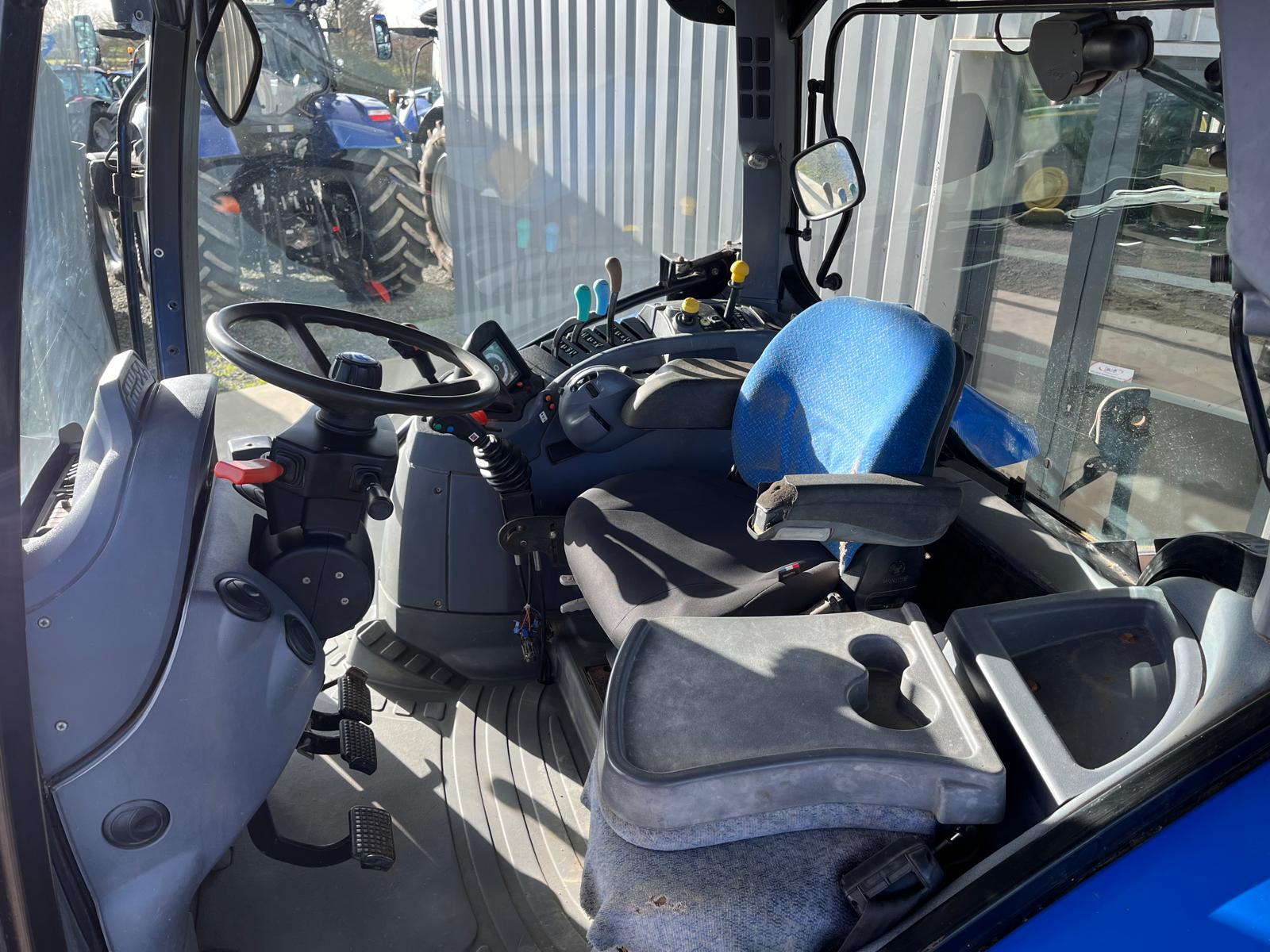 NEW HOLLAND T6050 ELITE EC