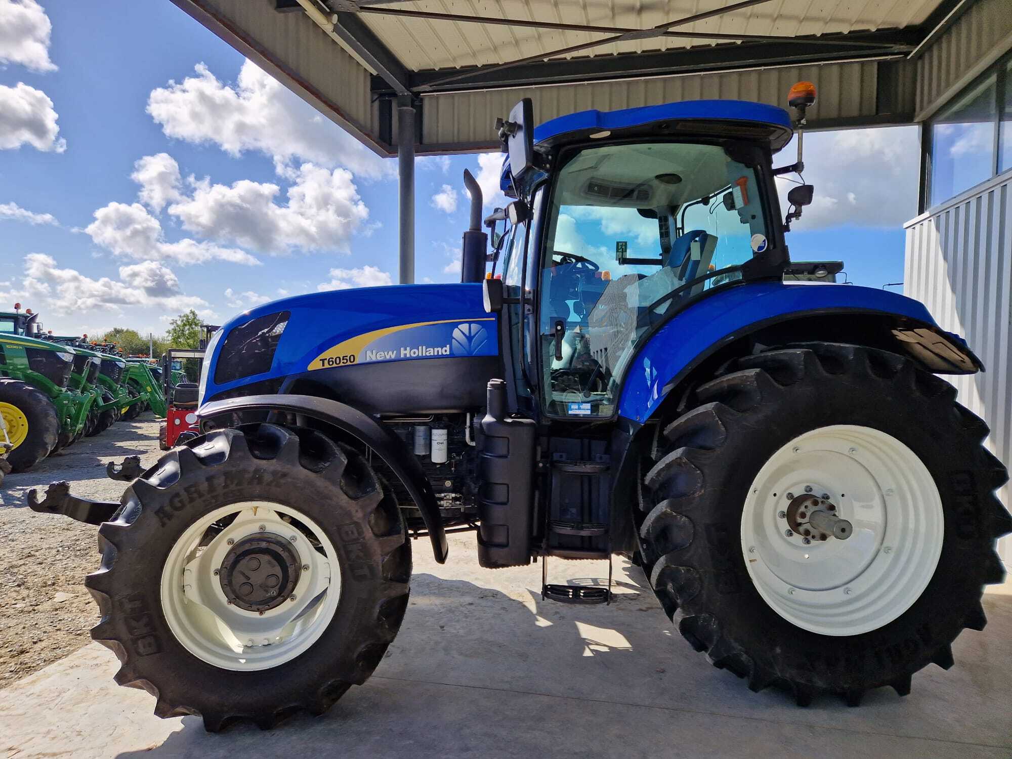 NEW HOLLAND T6050 PC