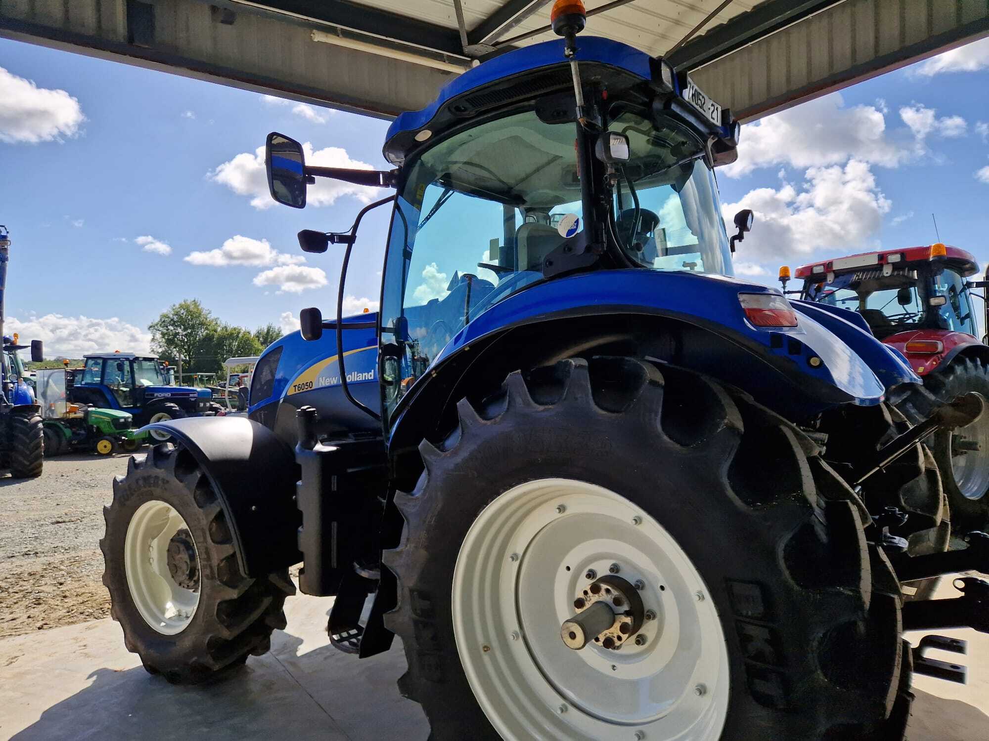 NEW HOLLAND T6050 PC