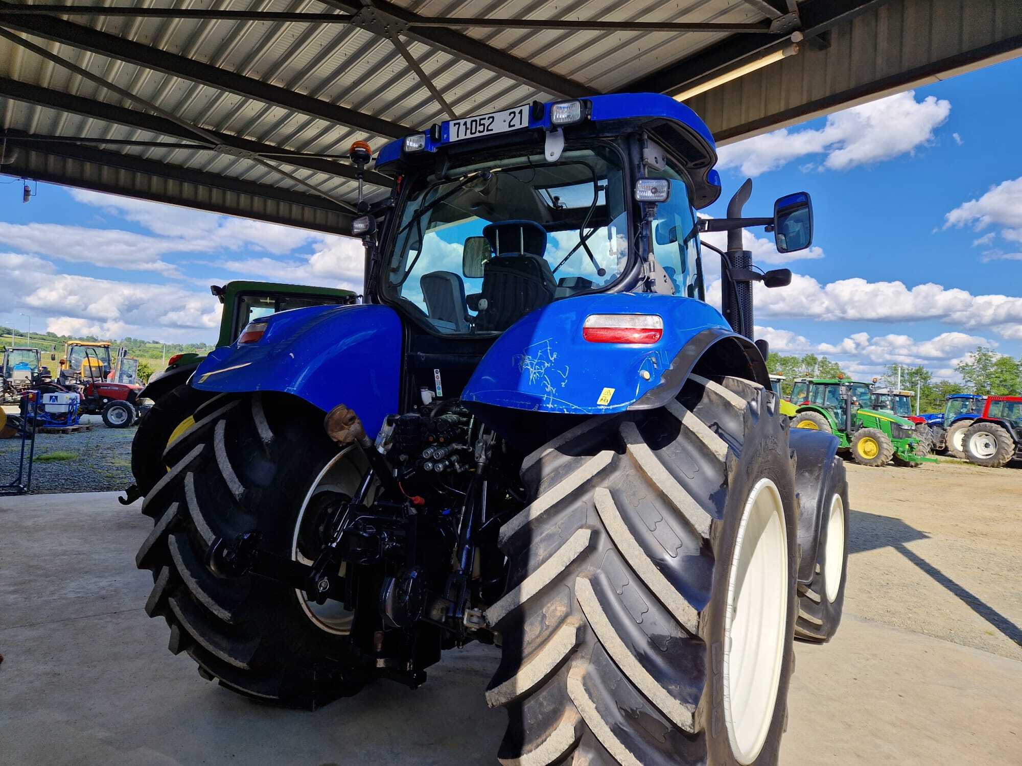 NEW HOLLAND T6050 PC