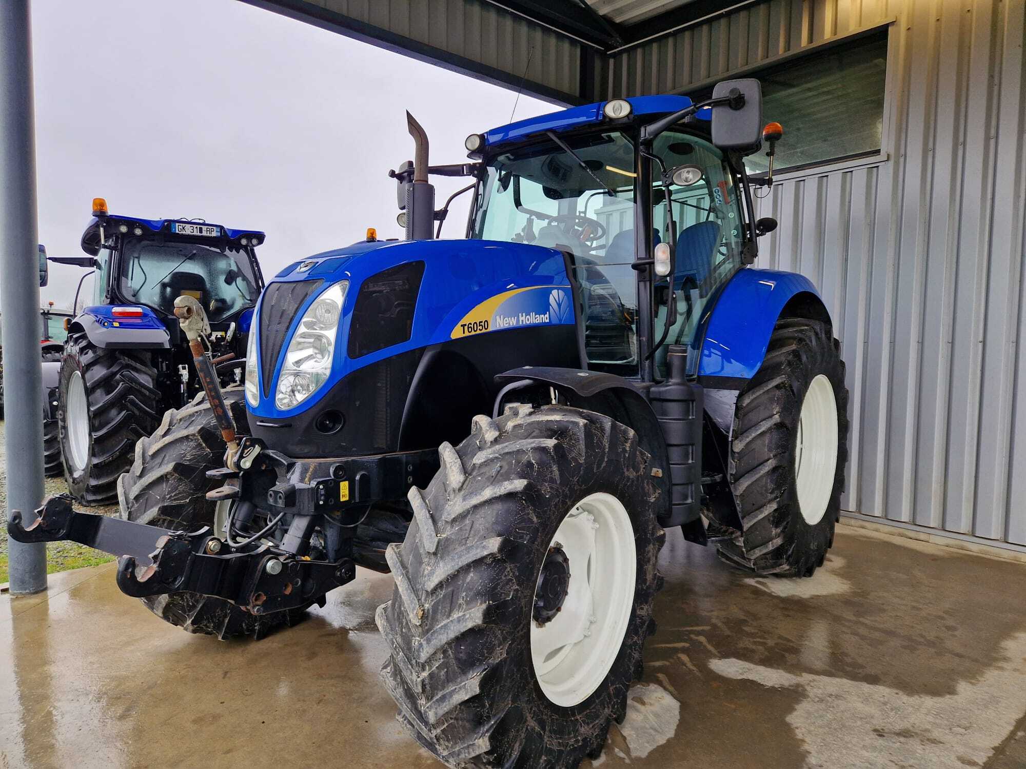 NEW HOLLAND T6050 PC