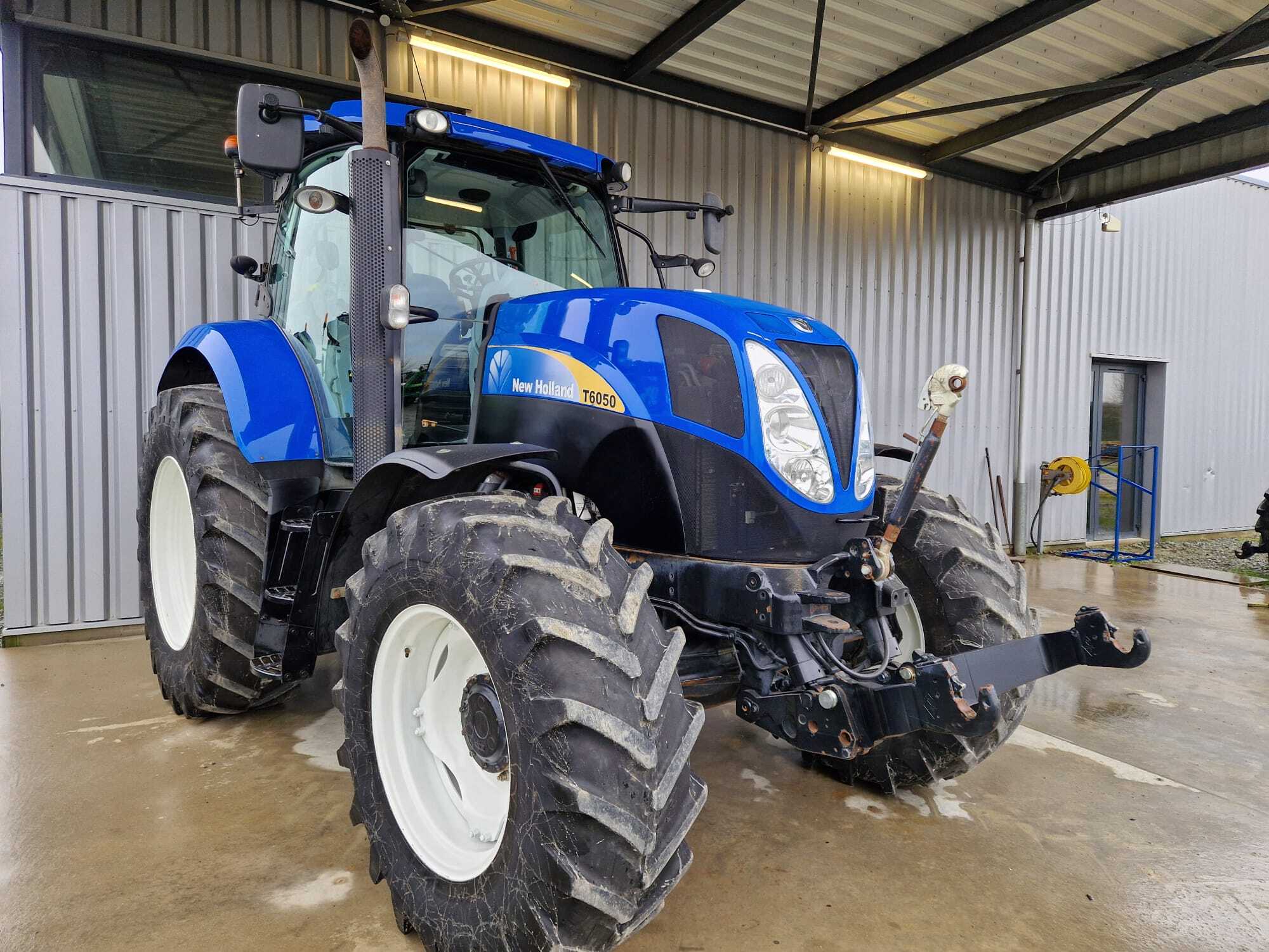 NEW HOLLAND T6050 PC