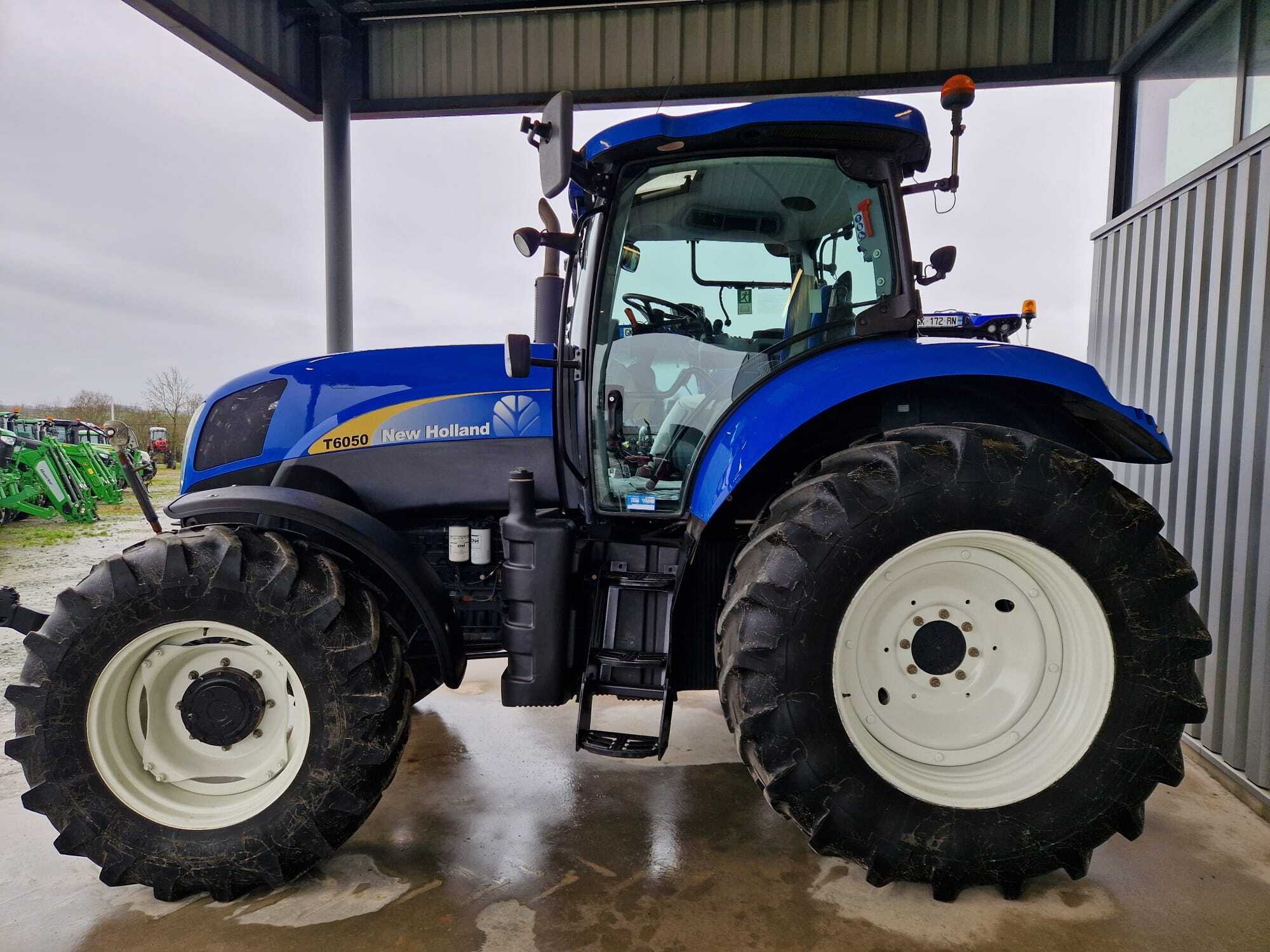 NEW HOLLAND T6050 PC