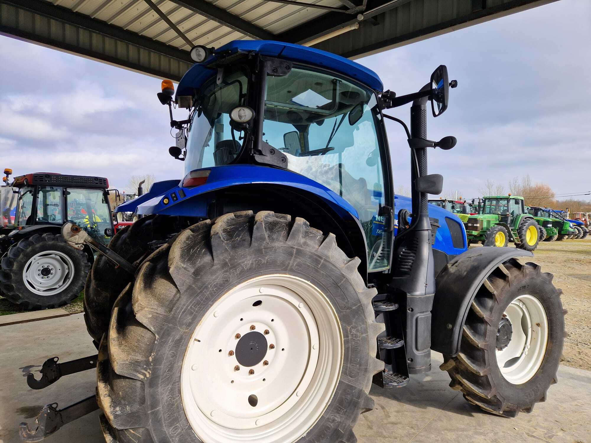 NEW HOLLAND T6.120 EC