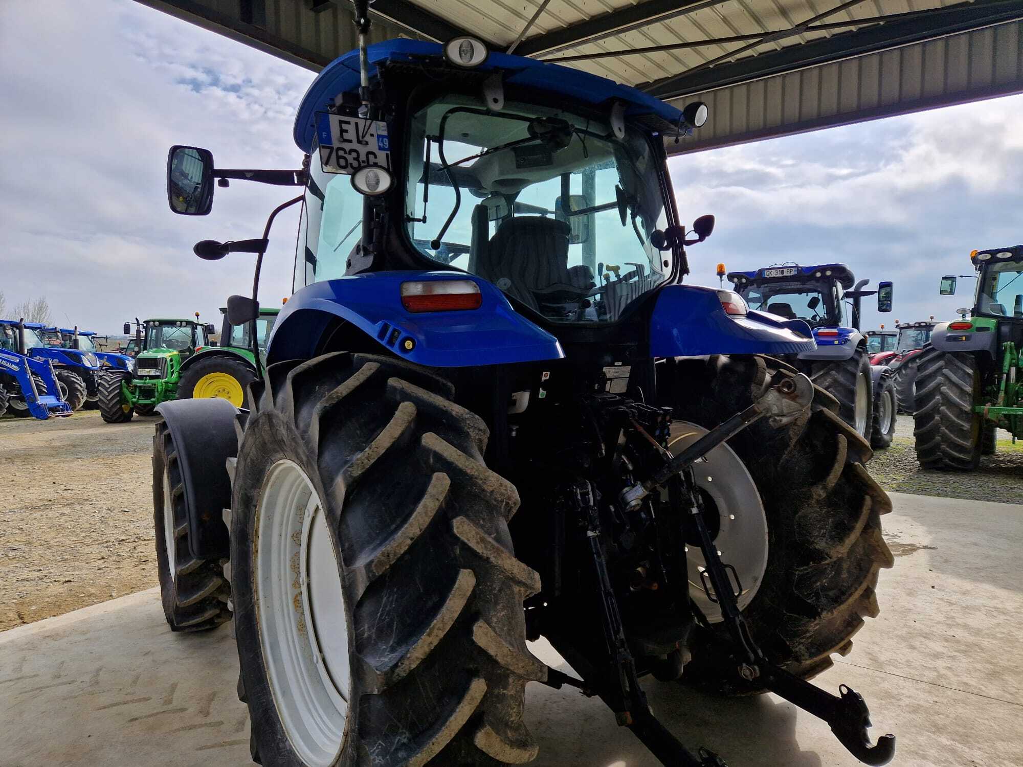 NEW HOLLAND T6.120 EC