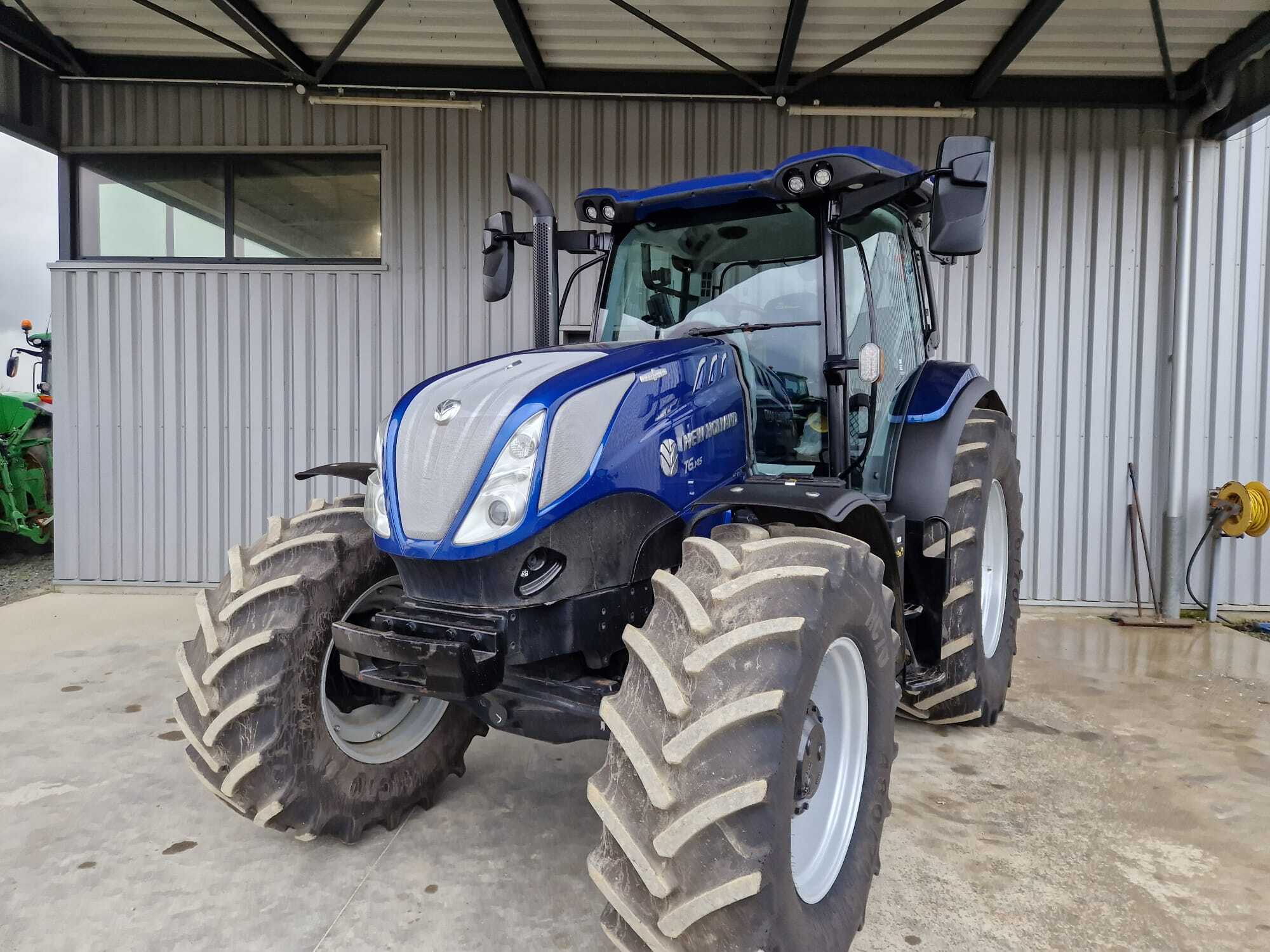 NEW HOLLAND T6.145 AC