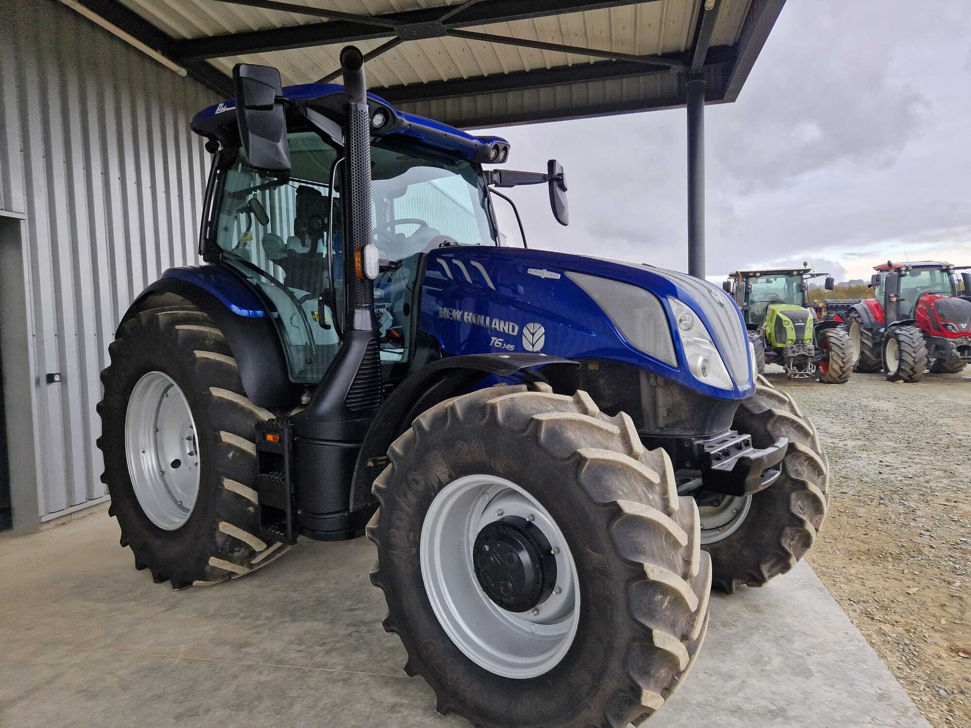 NEW HOLLAND T6.145 AC