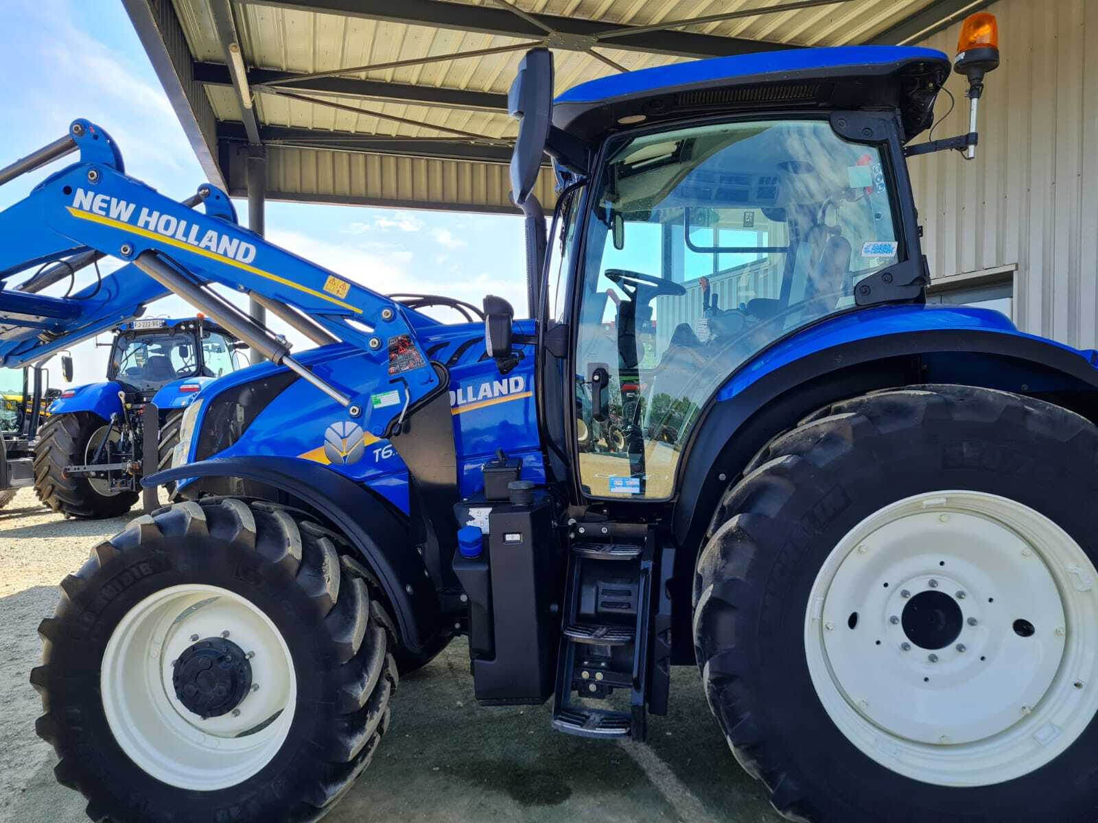 NEW HOLLAND T6.145 EC