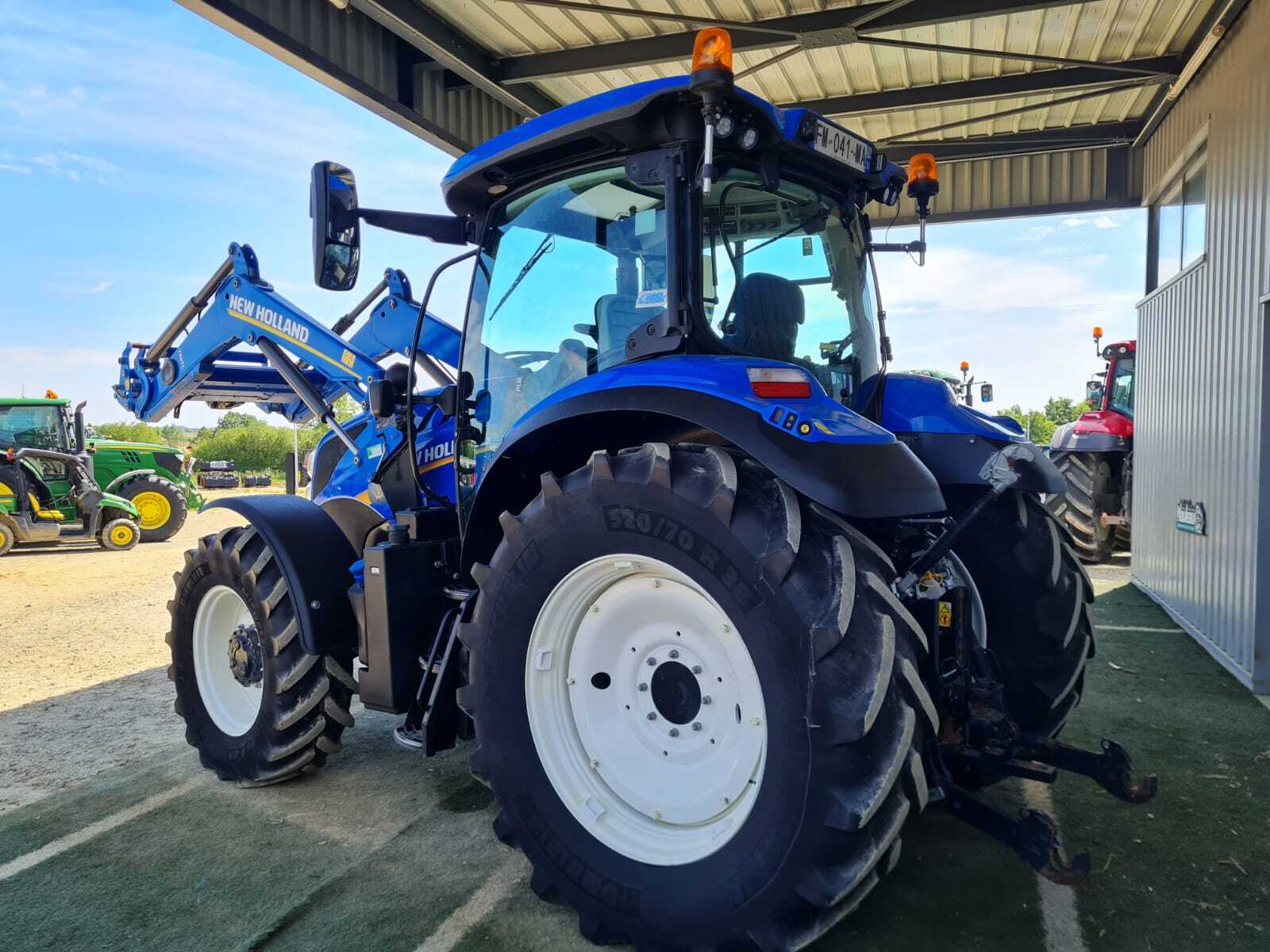 NEW HOLLAND T6.145 EC