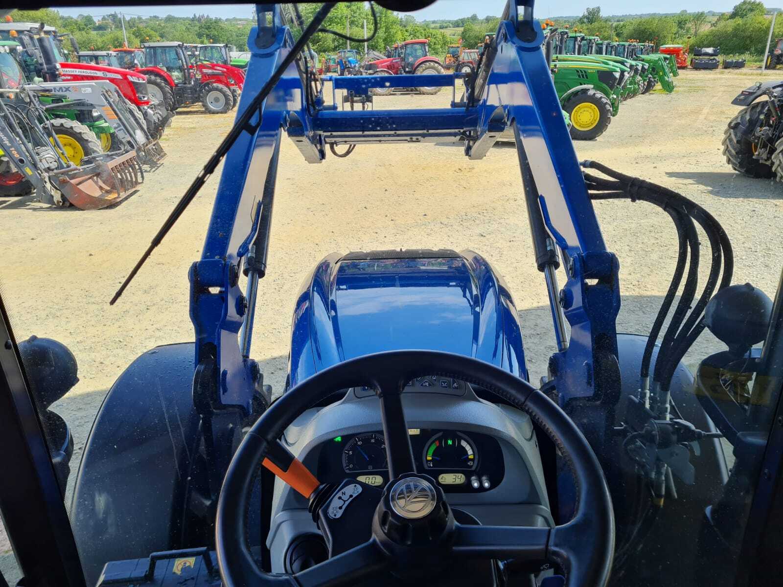 NEW HOLLAND T6.145 EC