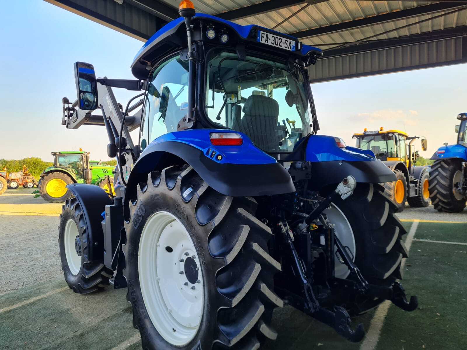 NEW HOLLAND T6.155 DC