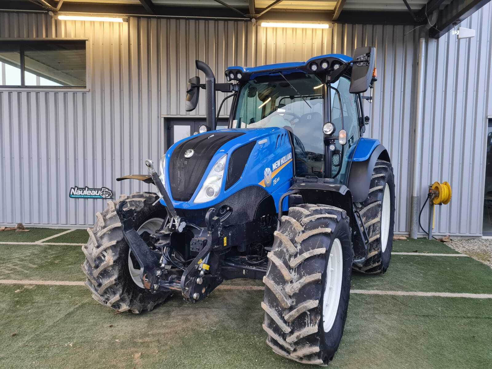 NEW HOLLAND T6.155 DC