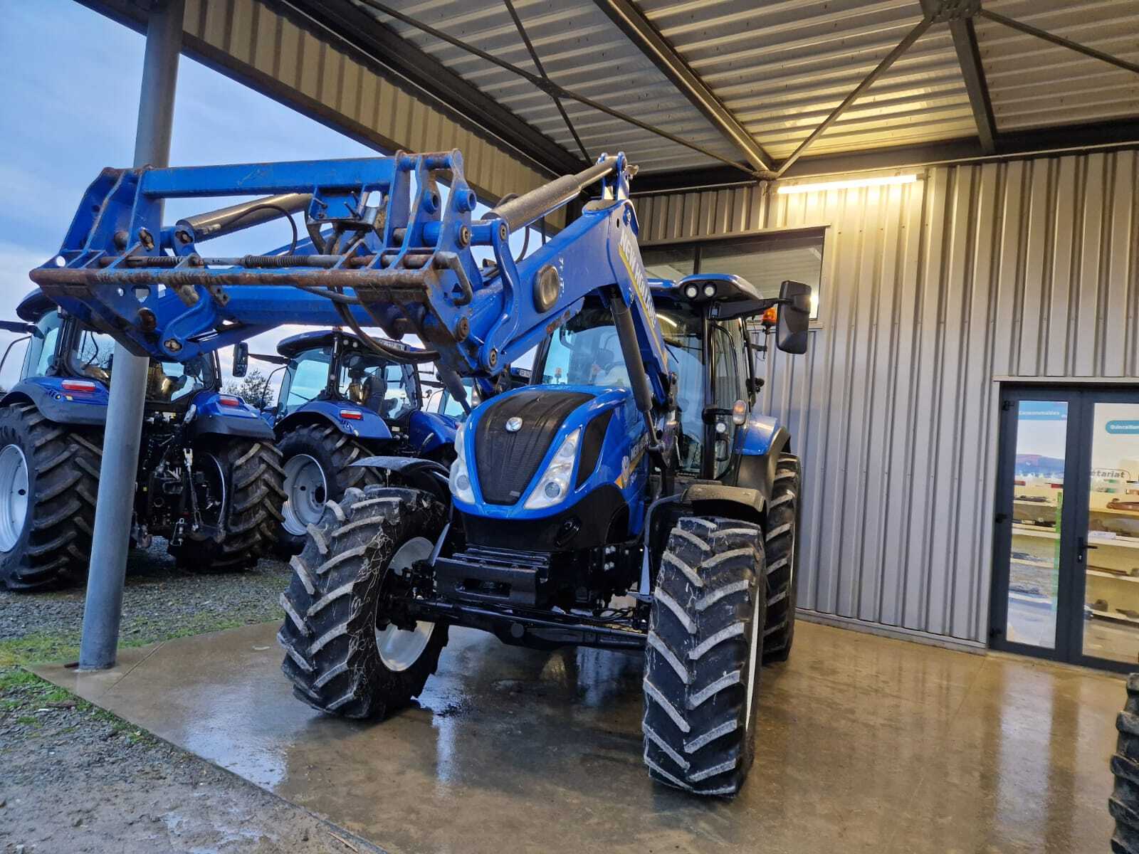 NEW HOLLAND T6.155