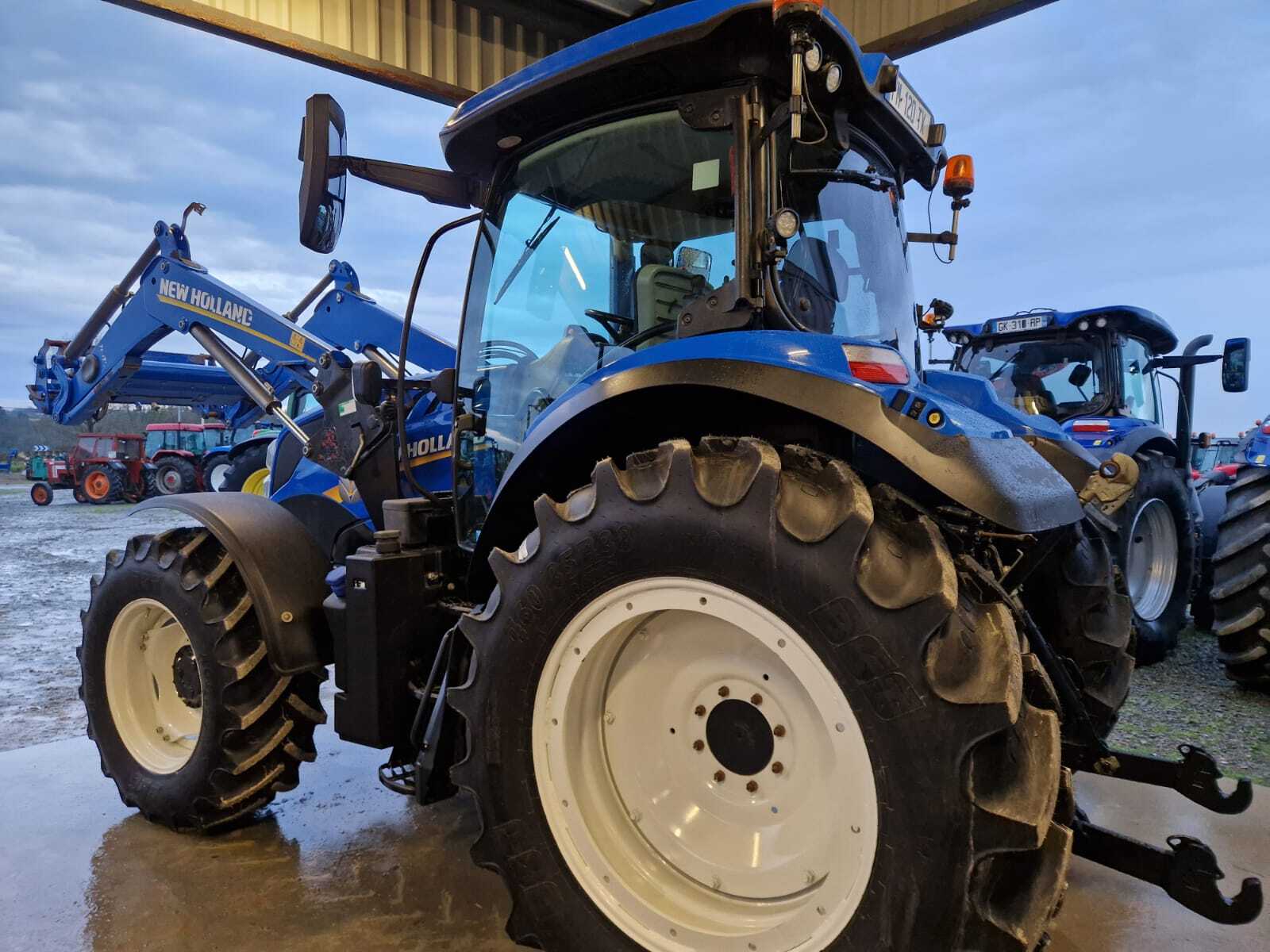 NEW HOLLAND T6.155