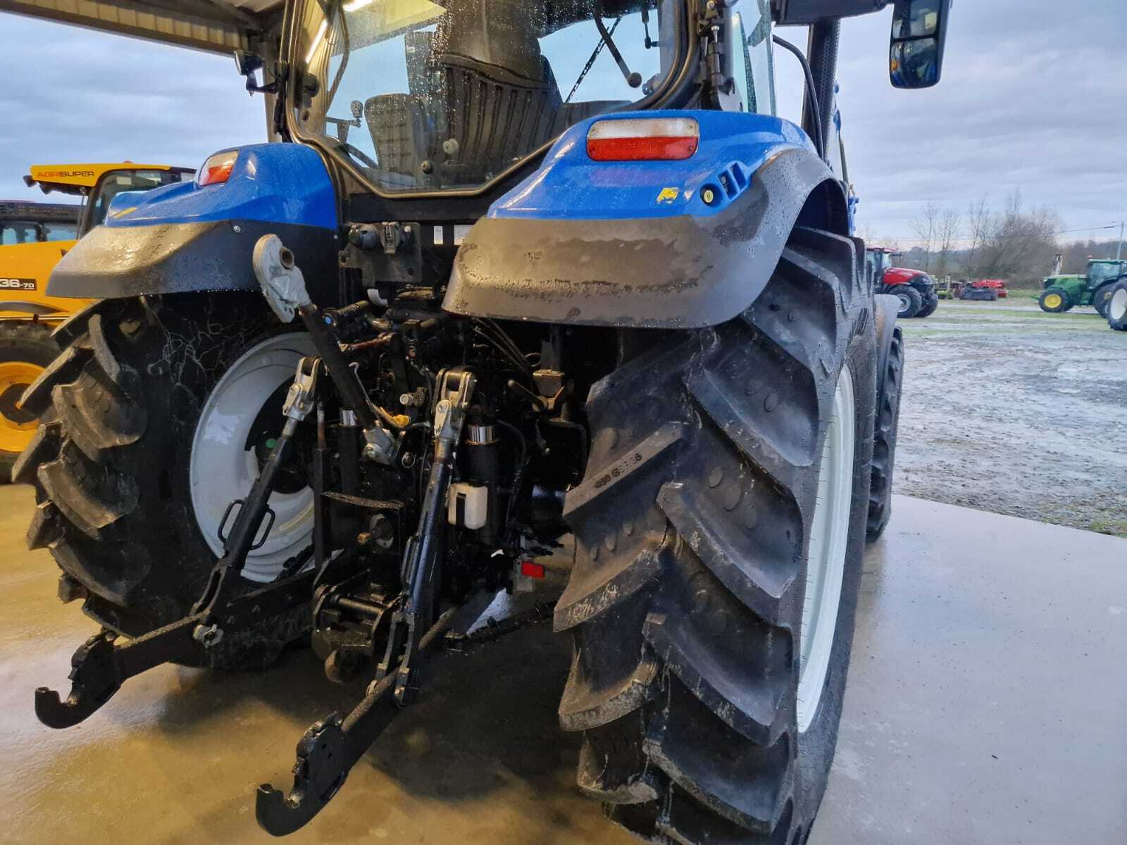 NEW HOLLAND T6.155