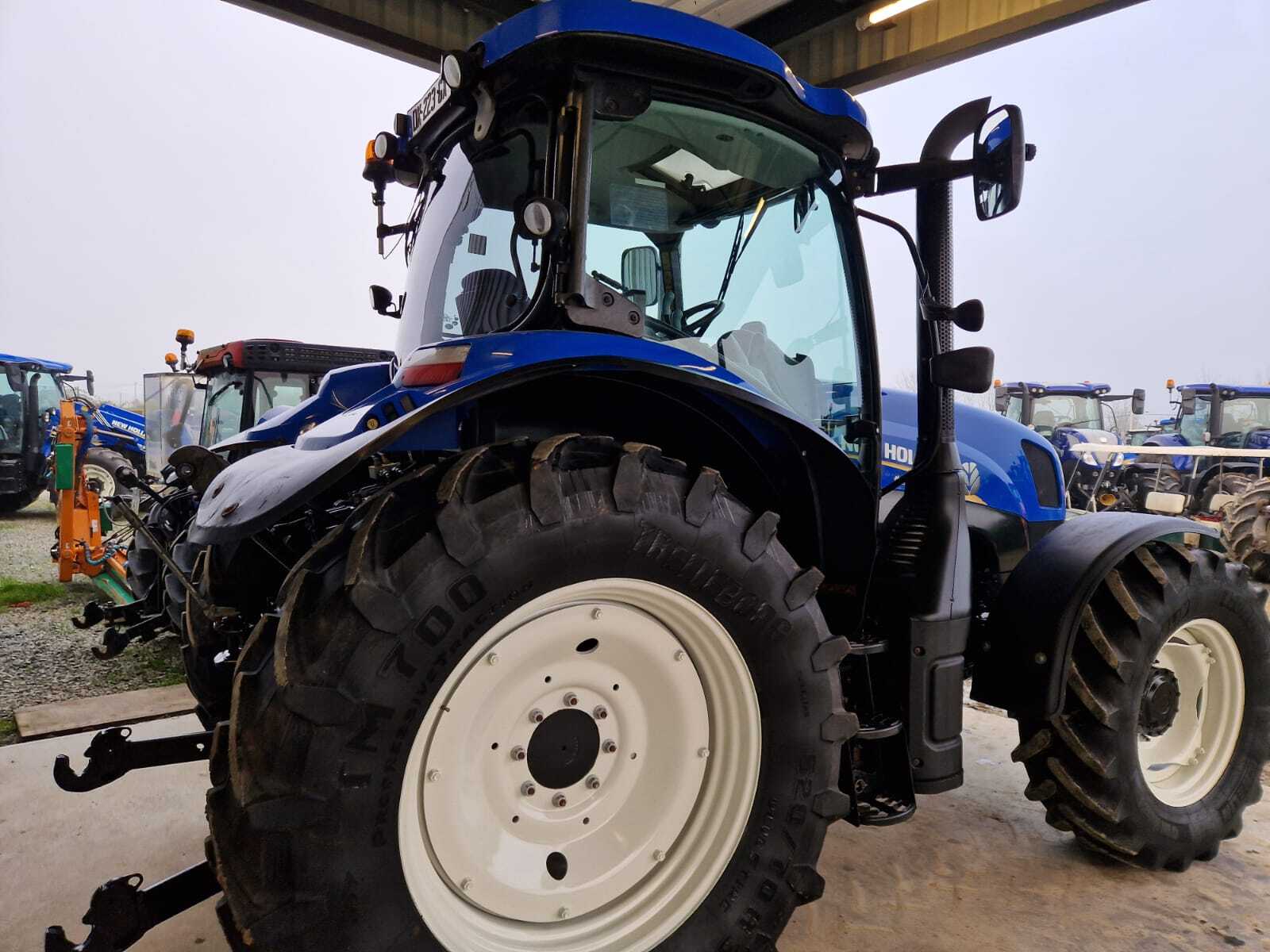 NEW HOLLAND T6.165 EC