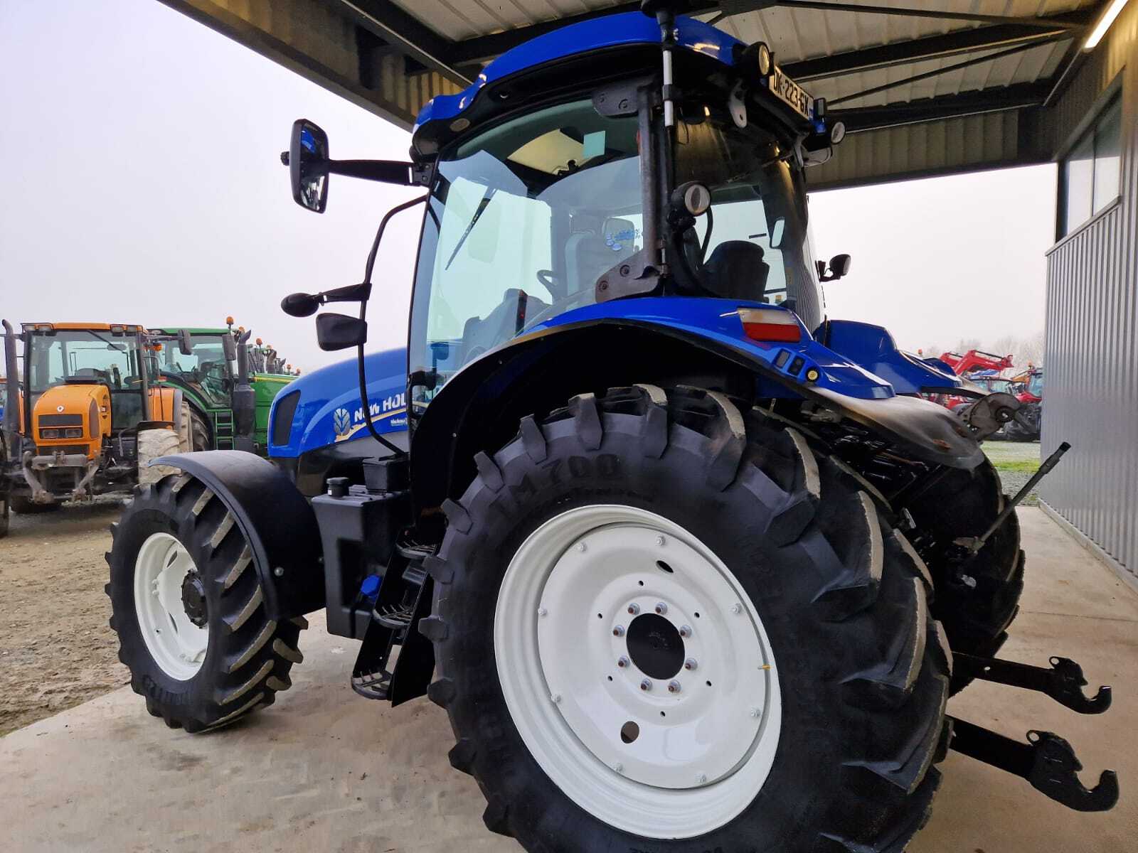 NEW HOLLAND T6.165 EC