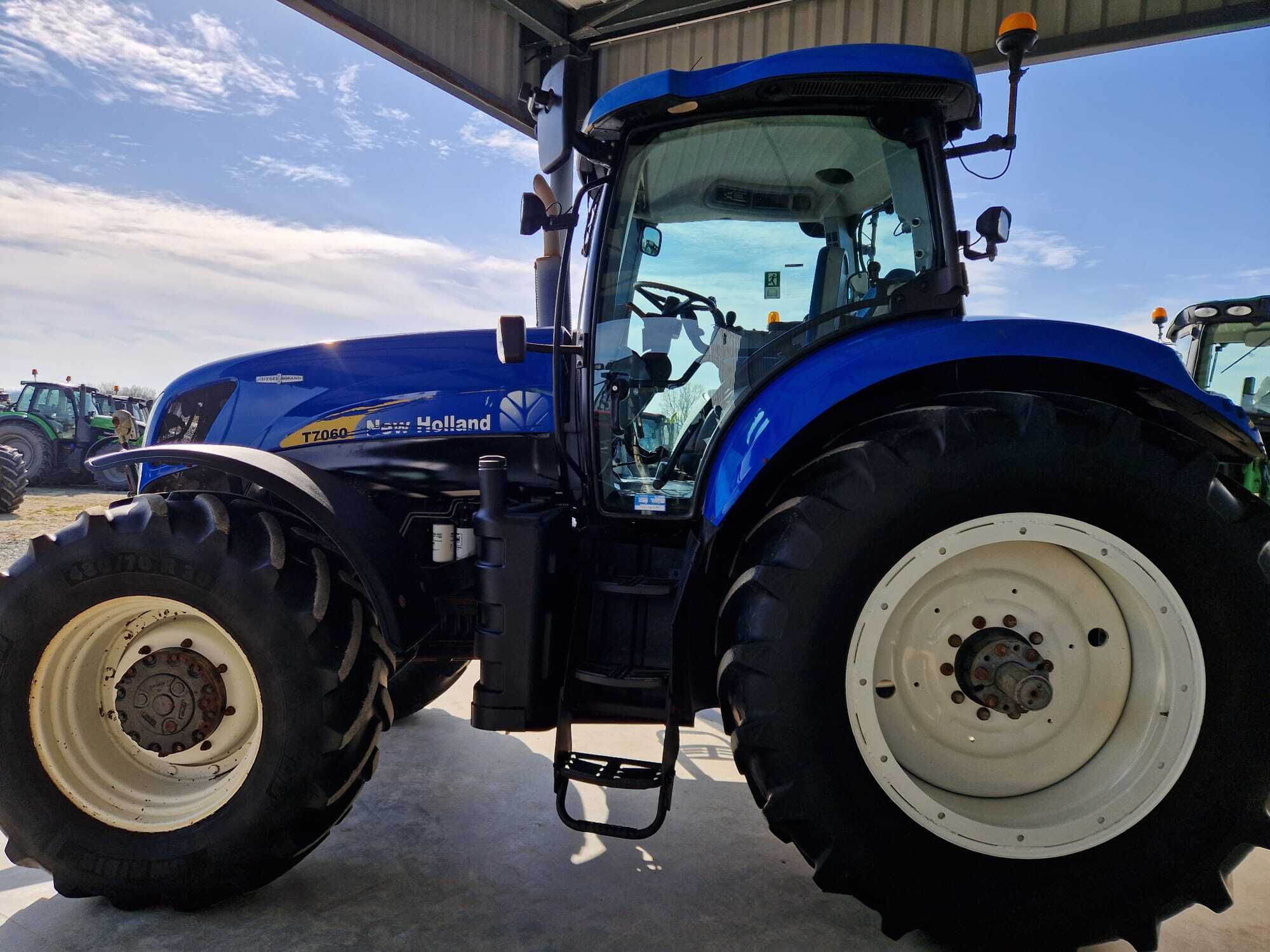 NEW HOLLAND T7060 AC