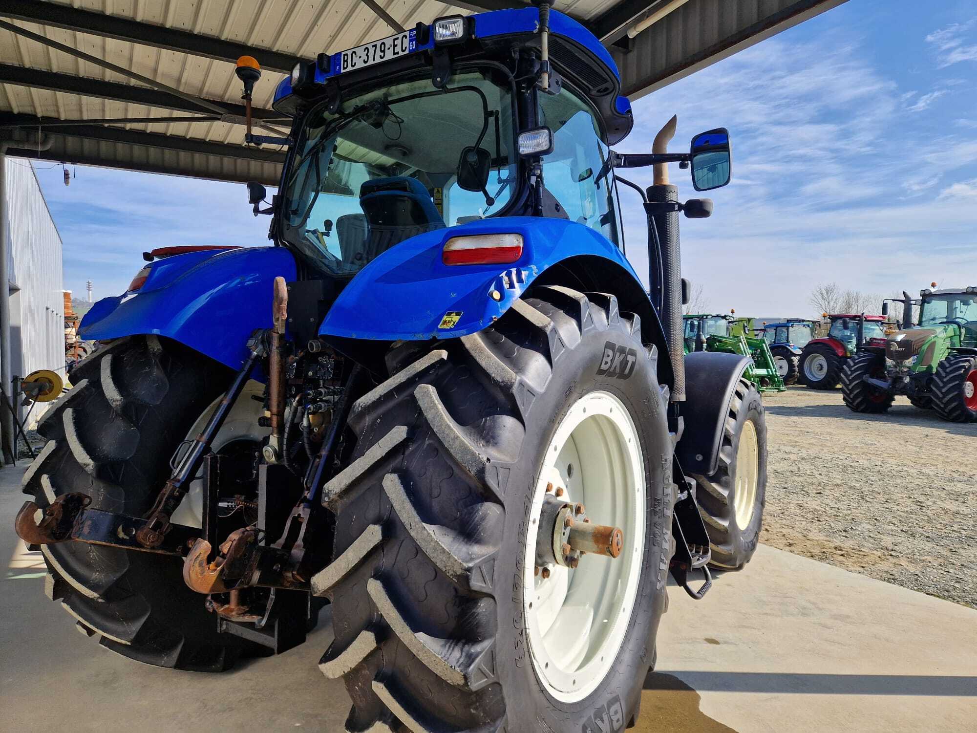 NEW HOLLAND T7060 AC