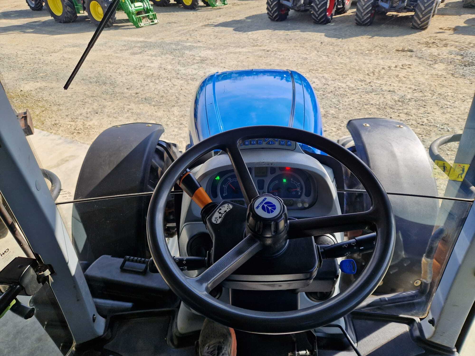 NEW HOLLAND T7060 AC