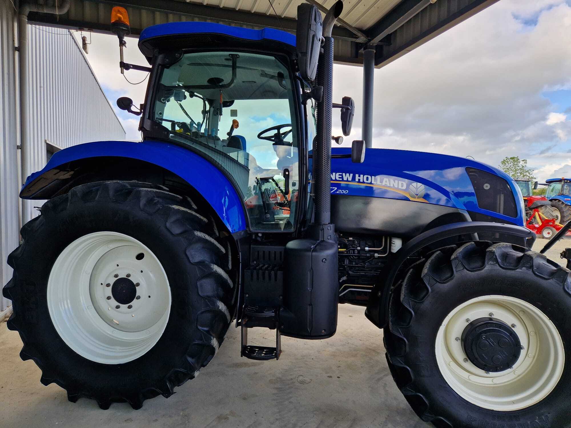 NEW HOLLAND T7.200 RC