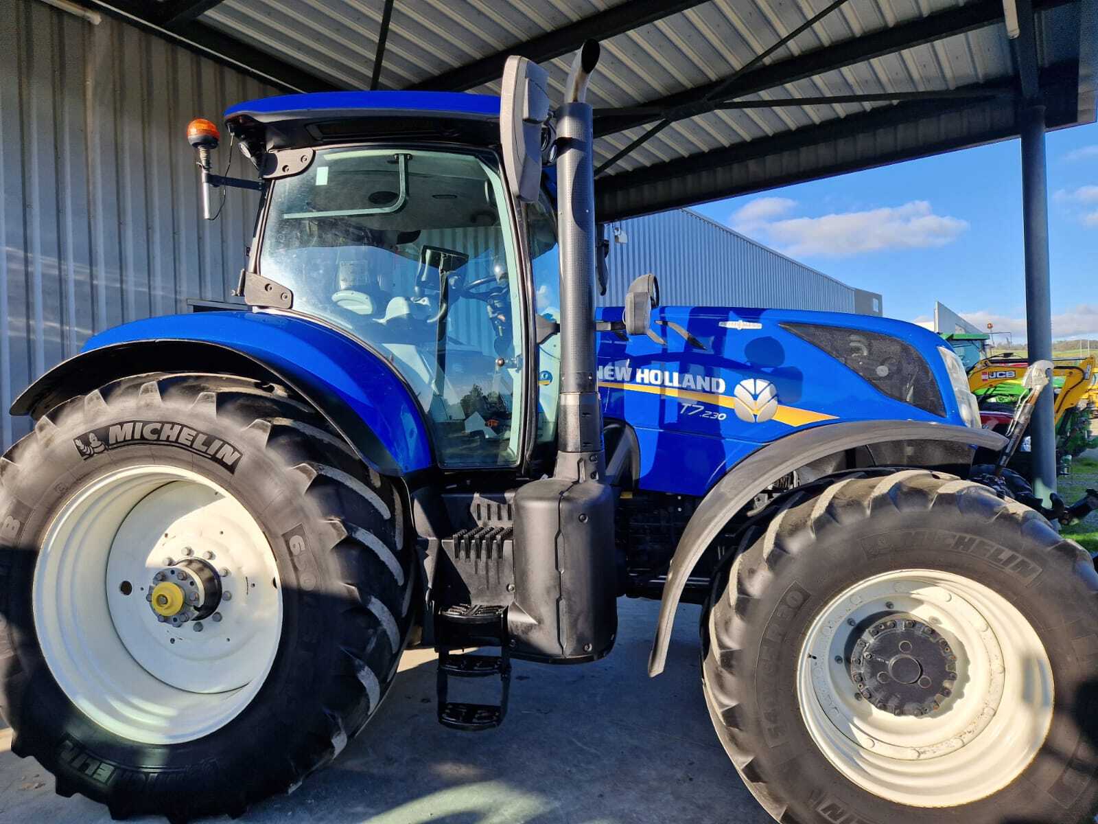 NEW HOLLAND T7.230 AC