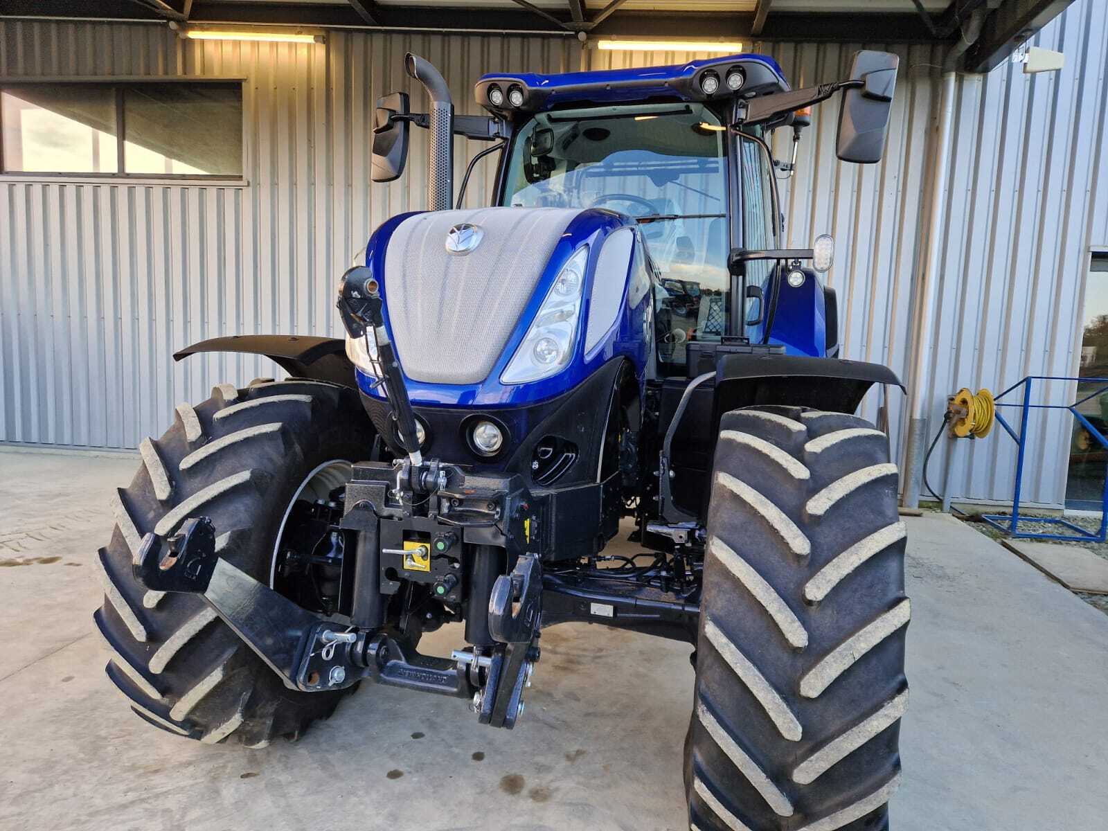 NEW HOLLAND T7.245 AC