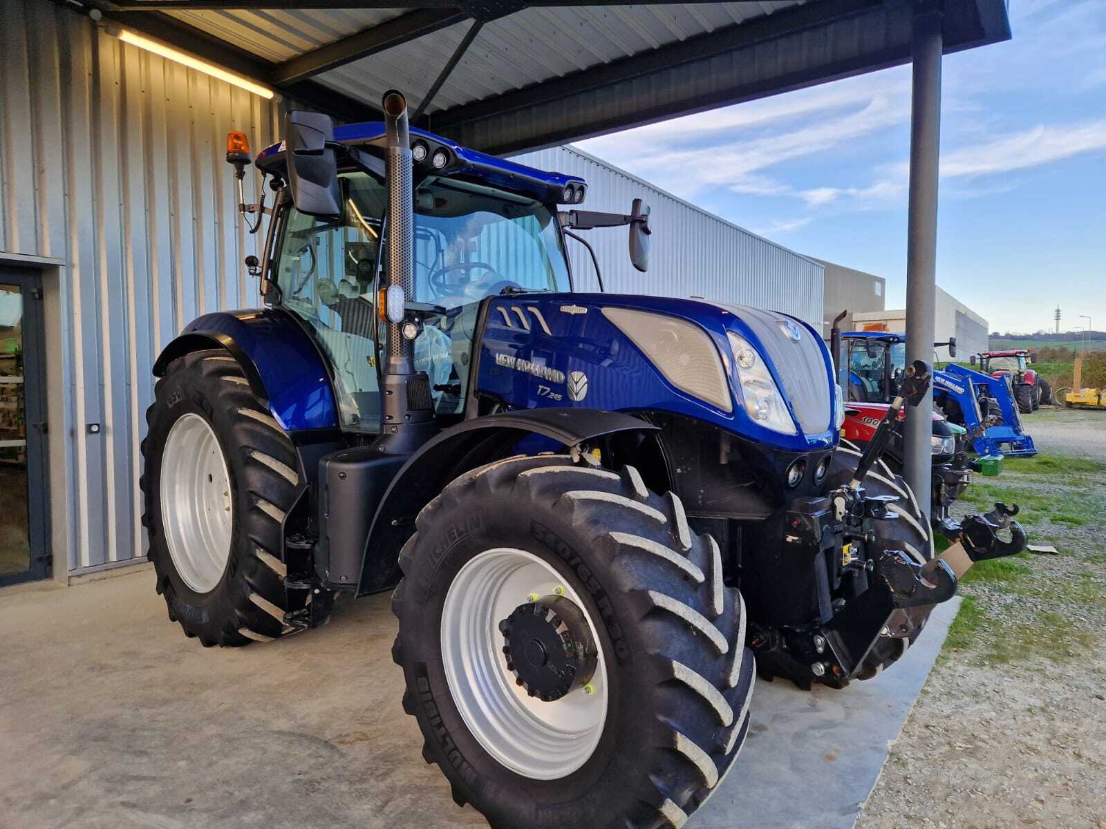 NEW HOLLAND T7.245 AC