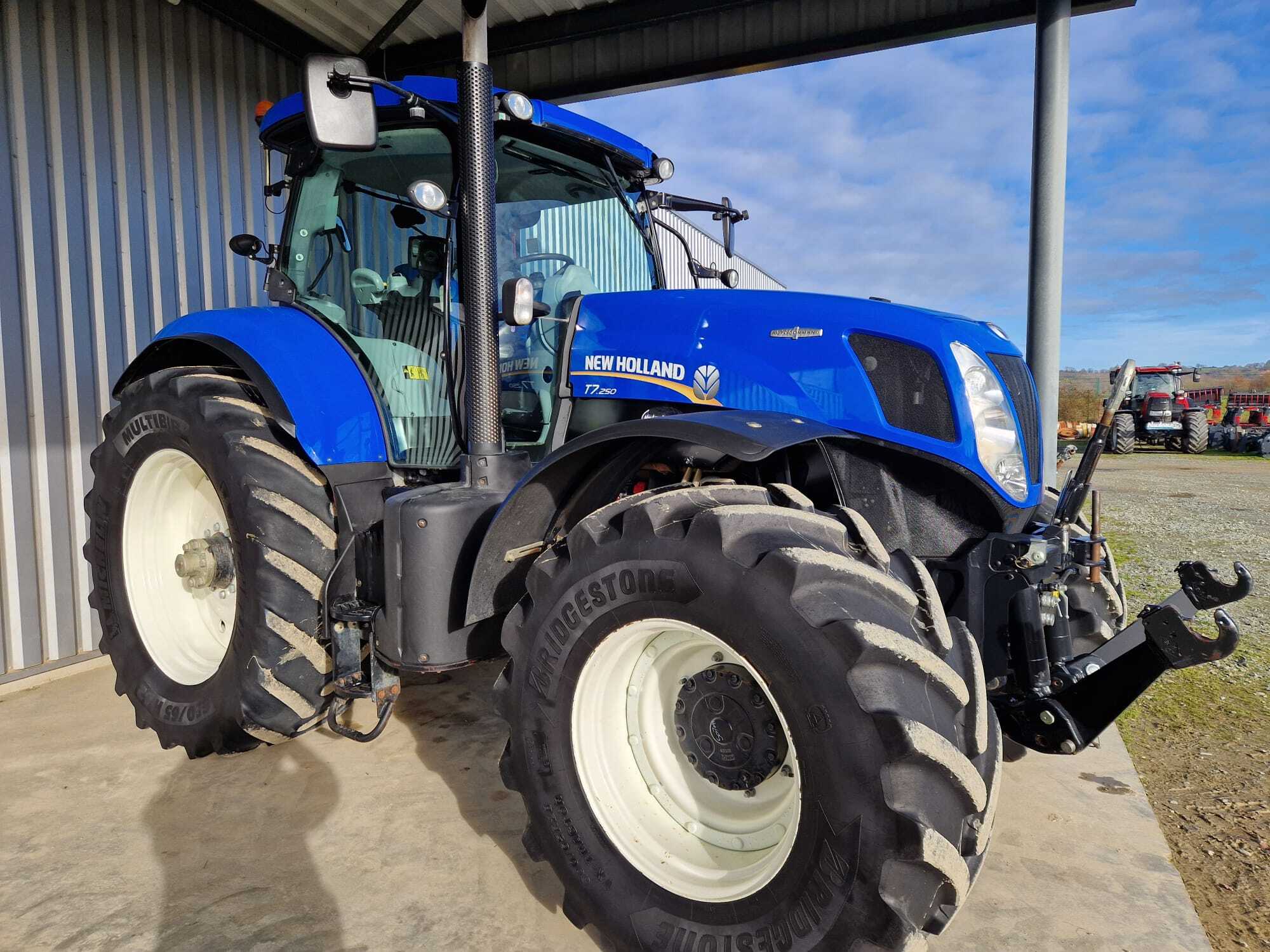 NEW HOLLAND T7.250 AC