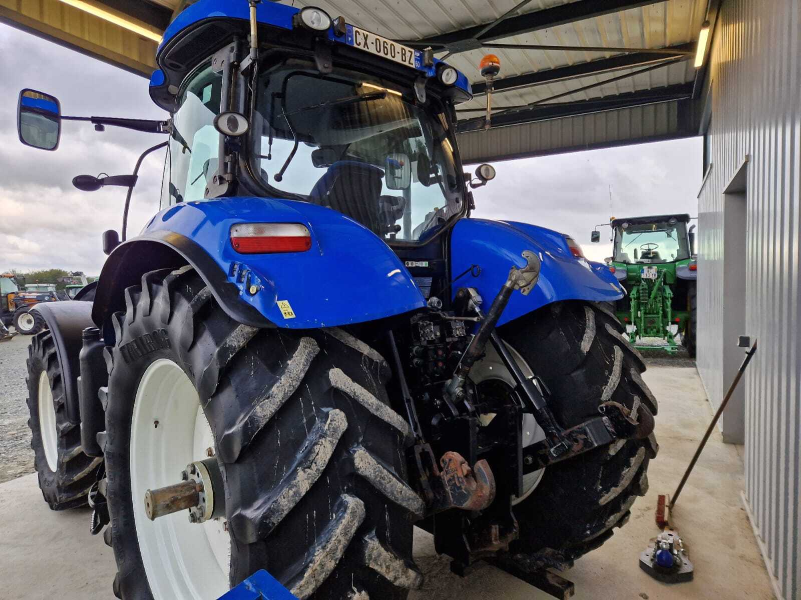 NEW HOLLAND T7.260 PC