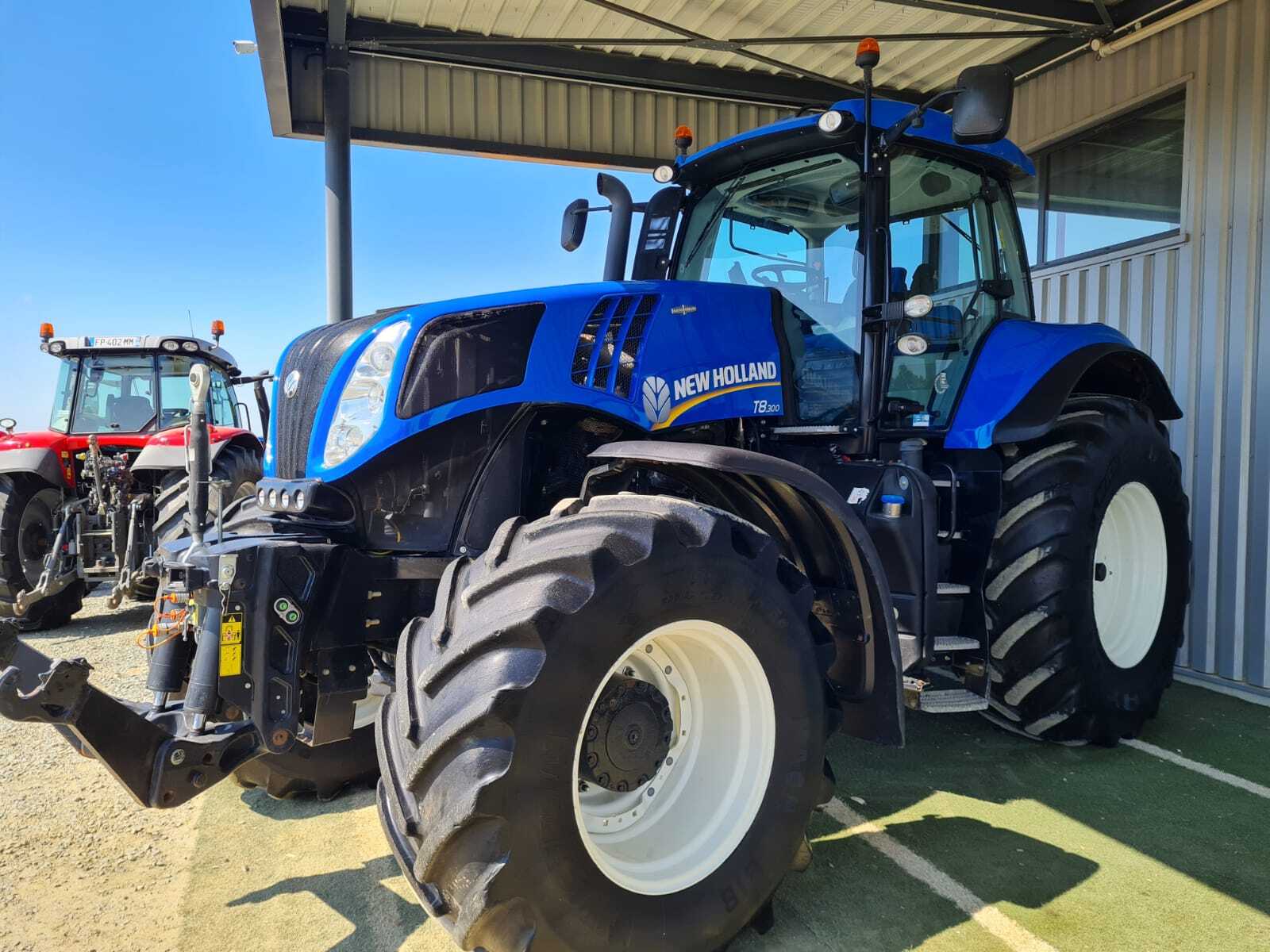 NEW HOLLAND T8.300 AC