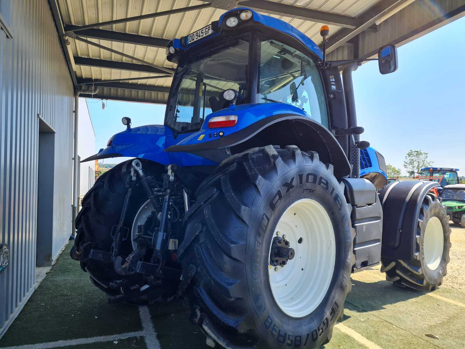 NEW HOLLAND T8.300 AC