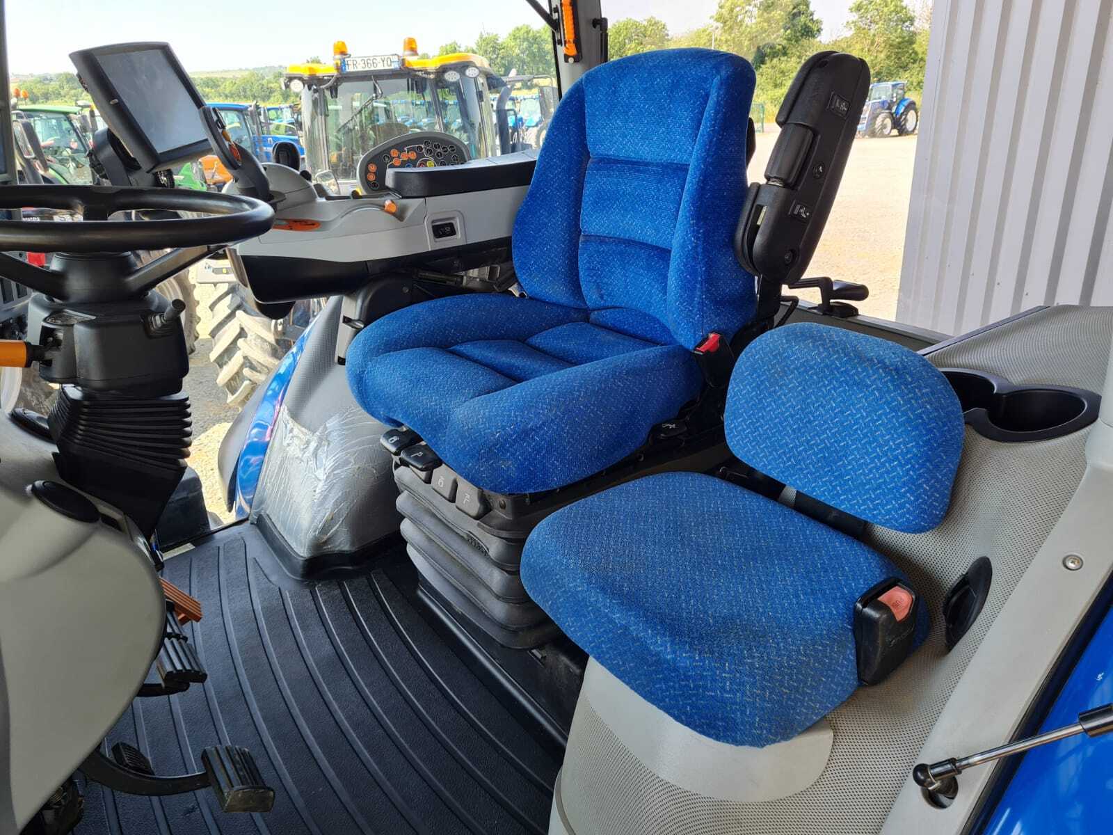 NEW HOLLAND T8.300 AC