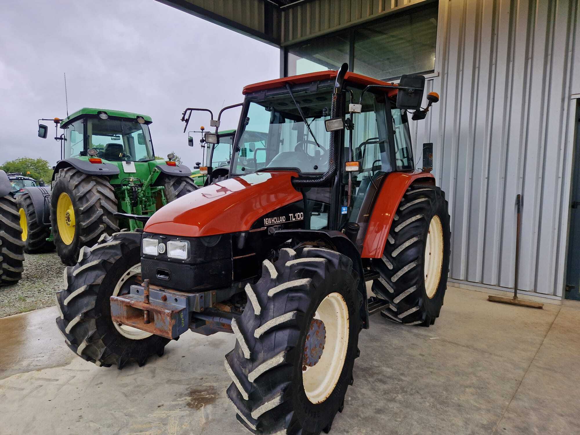 NEW HOLLAND TL100