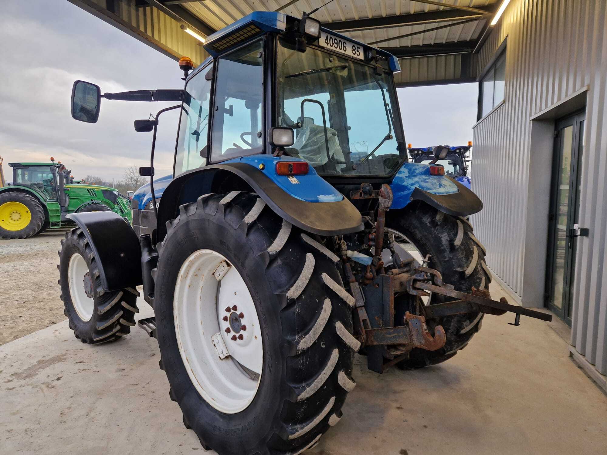 NEW HOLLAND TM115