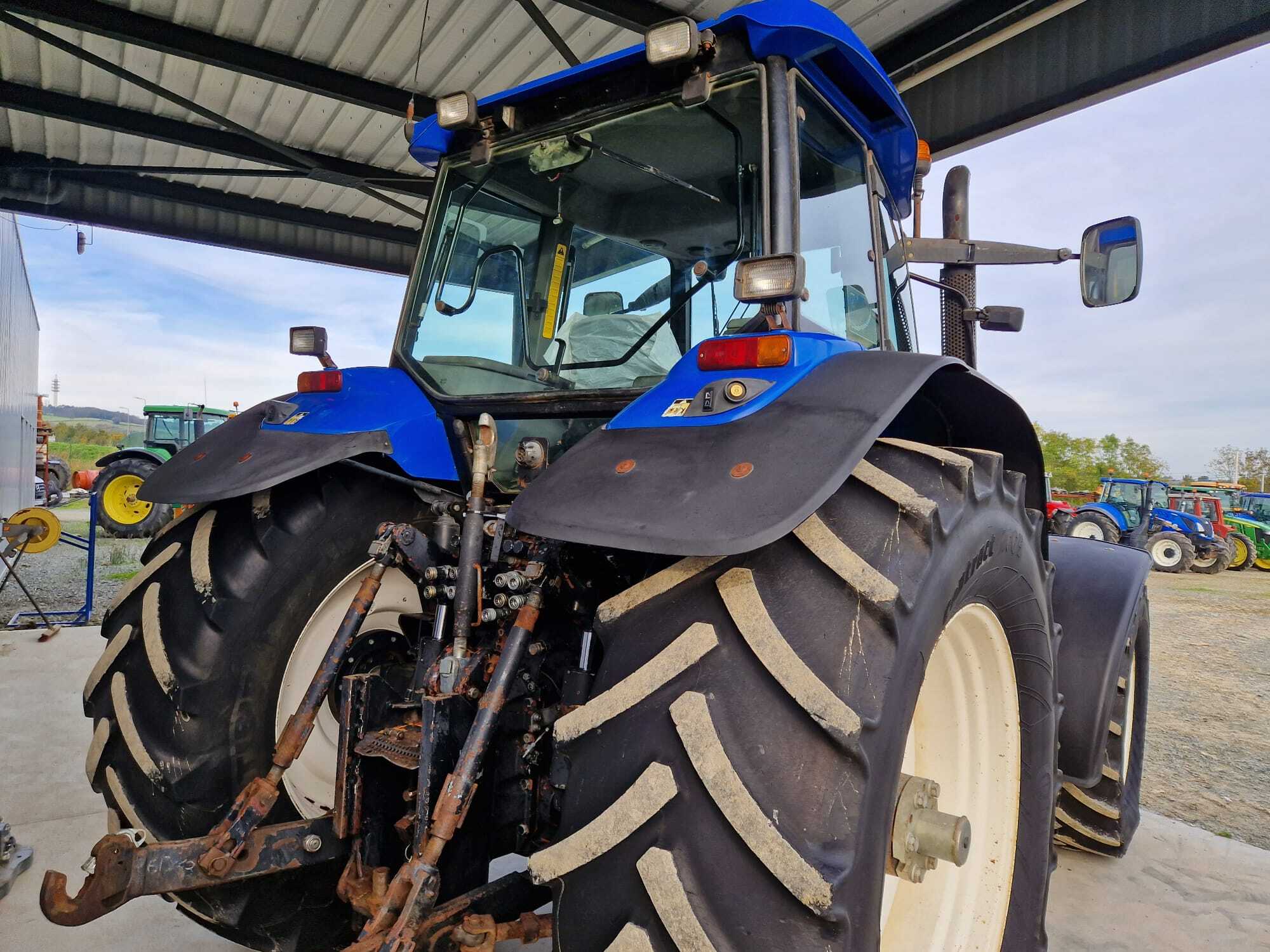 NEW HOLLAND TM190