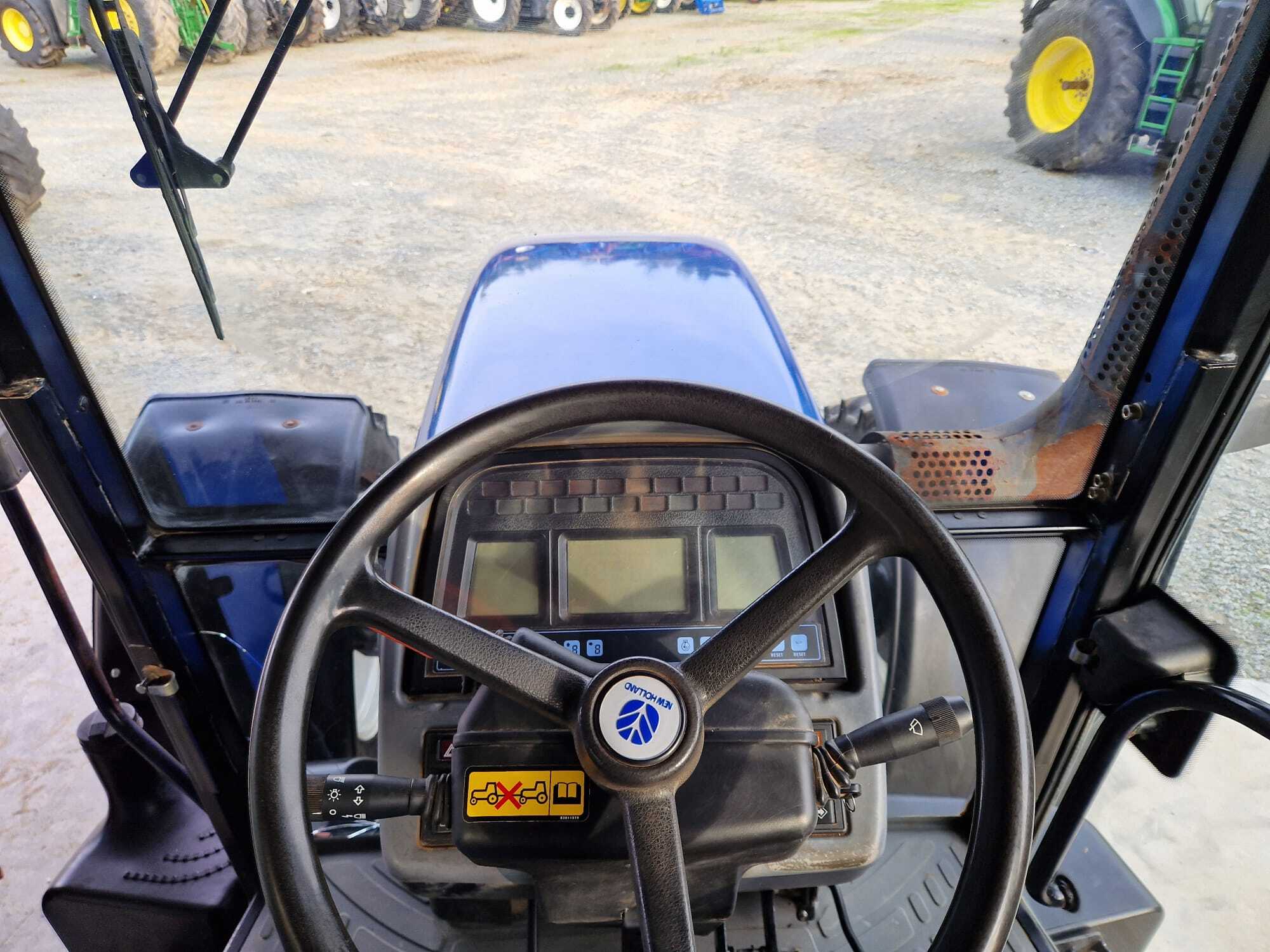 NEW HOLLAND TM190