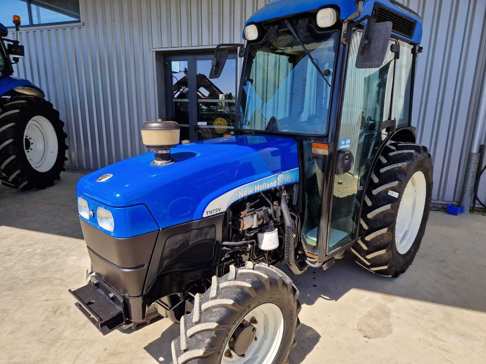 NEW HOLLAND TN75VA