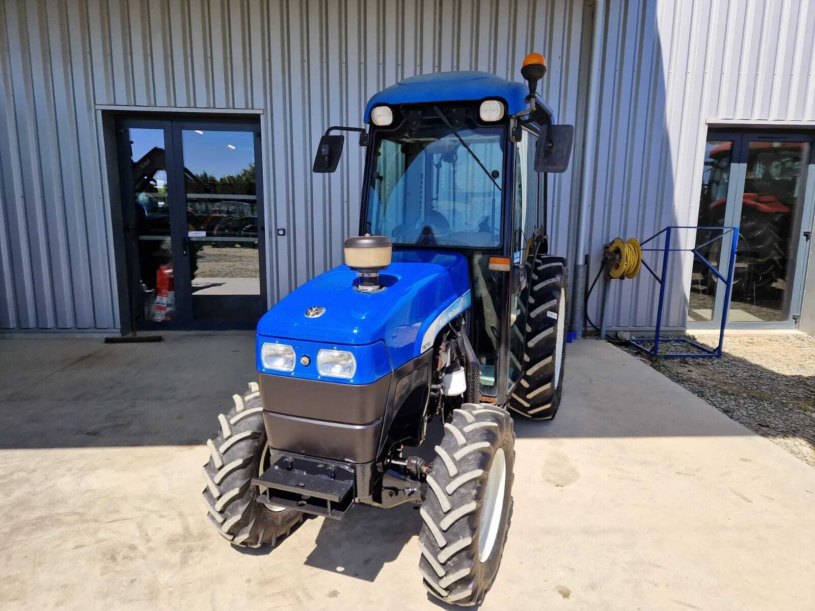 NEW HOLLAND TN75VA