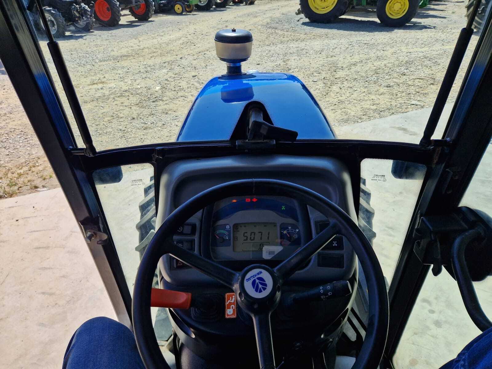 NEW HOLLAND TN75VA