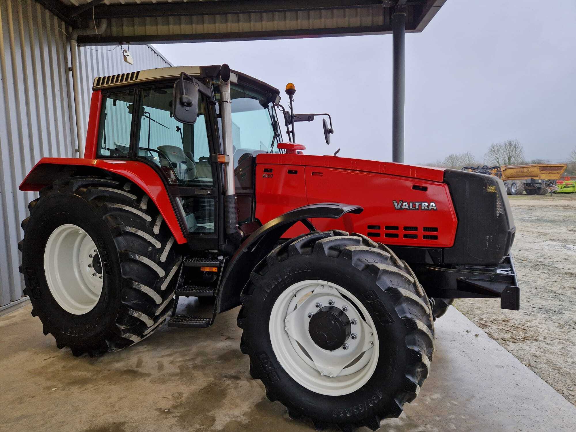 VALTRA 8350