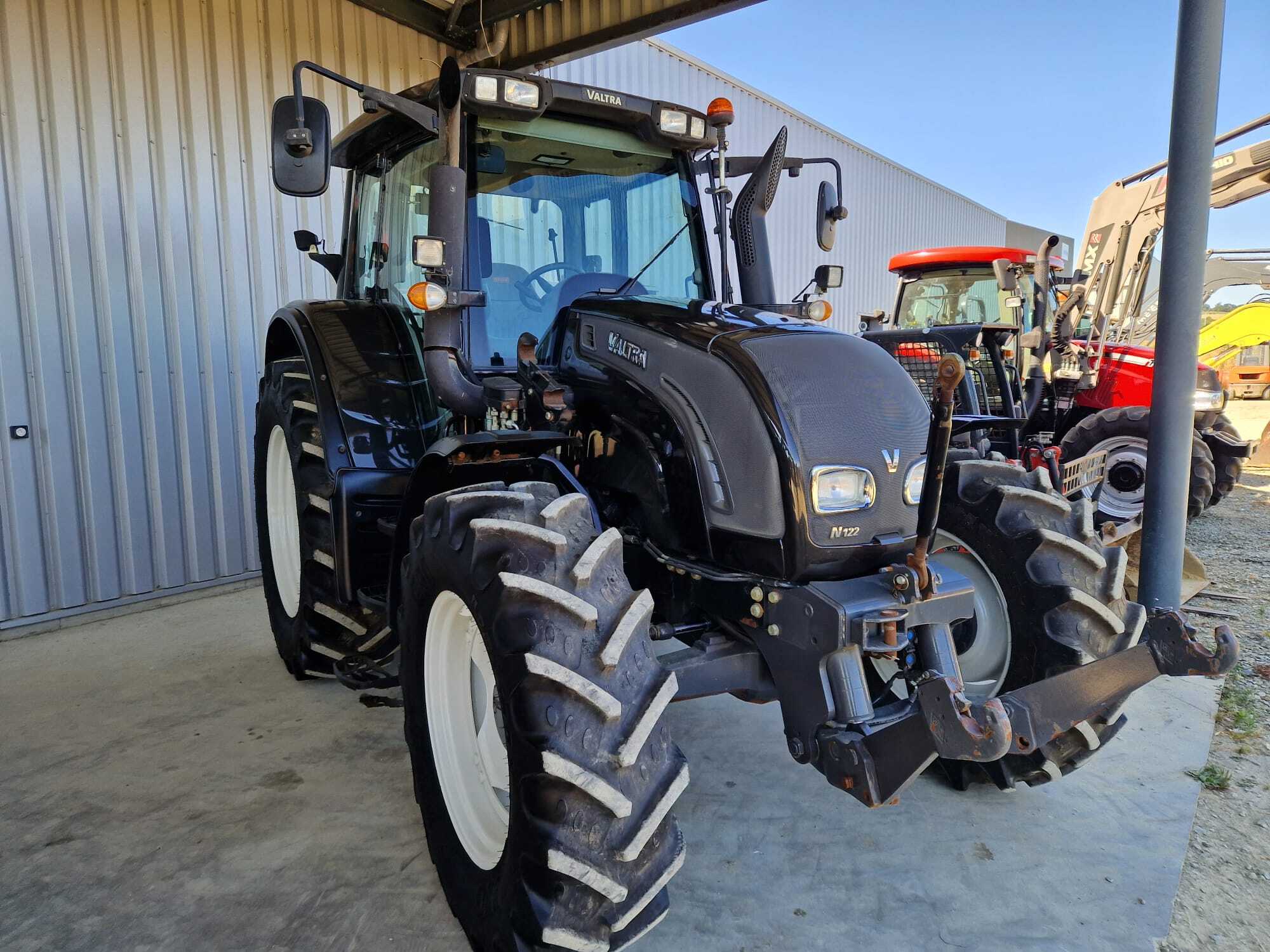 VALTRA N122 VERSU