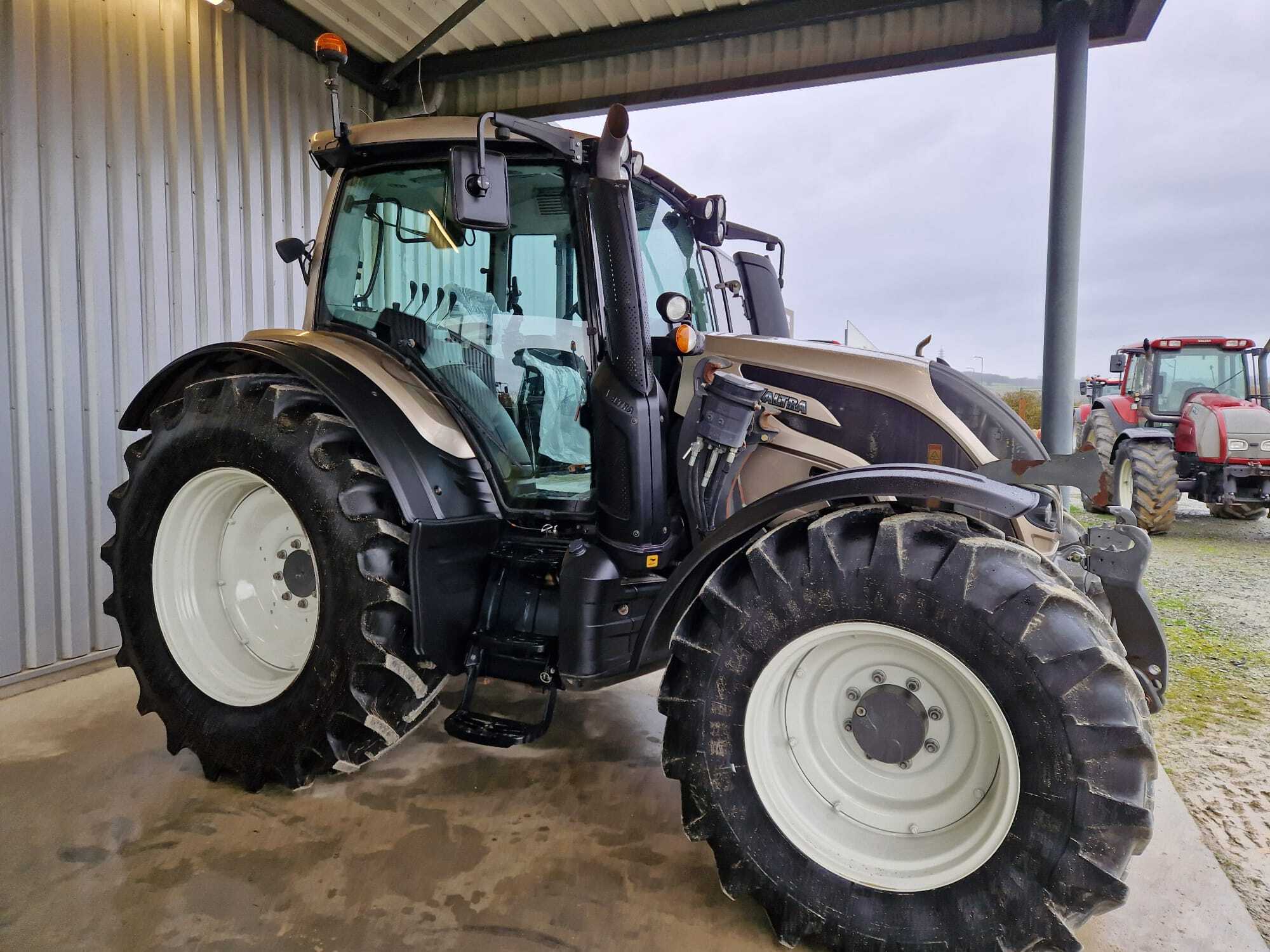 VALTRA N134 H5