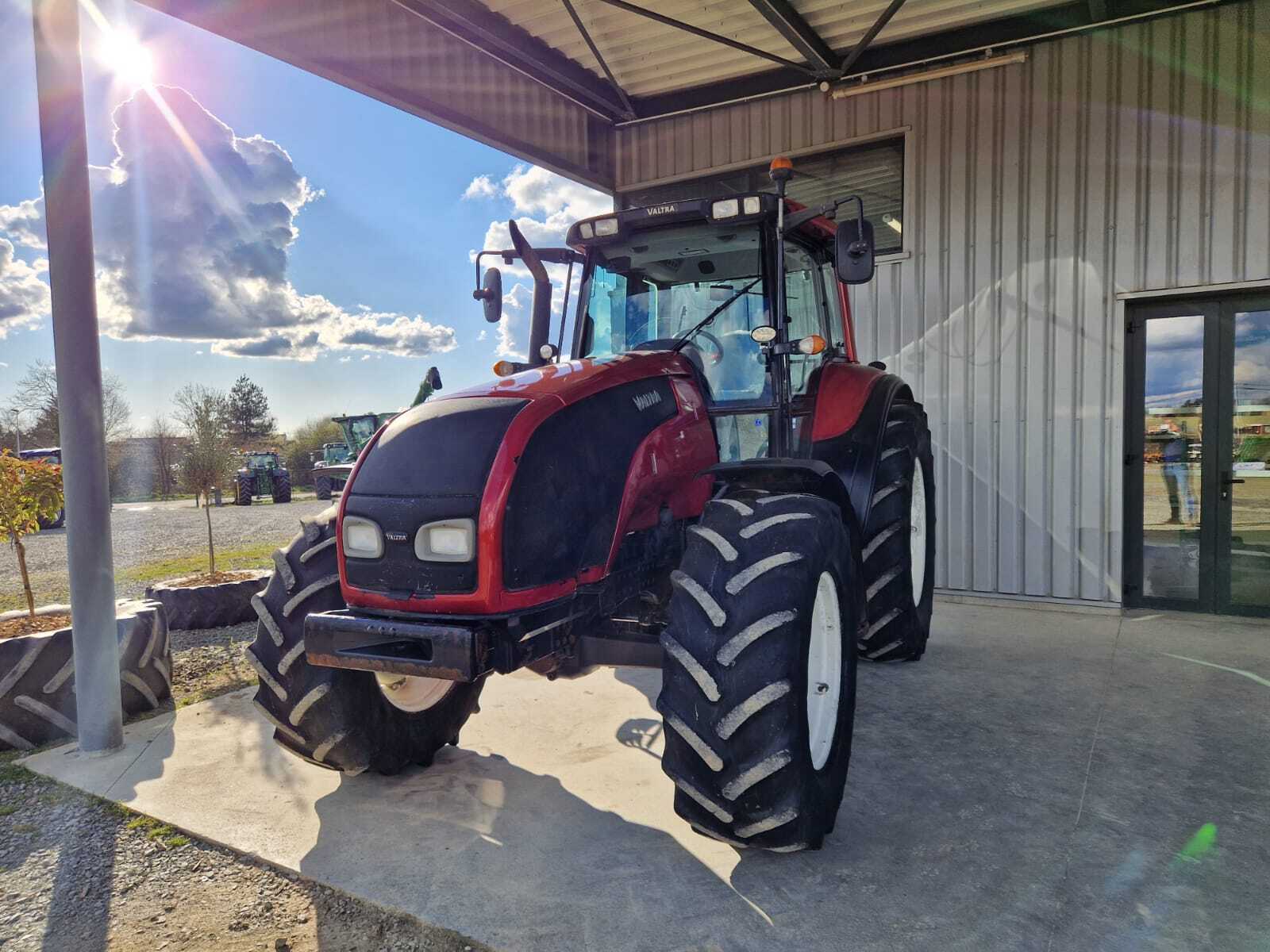 VALTRA T140