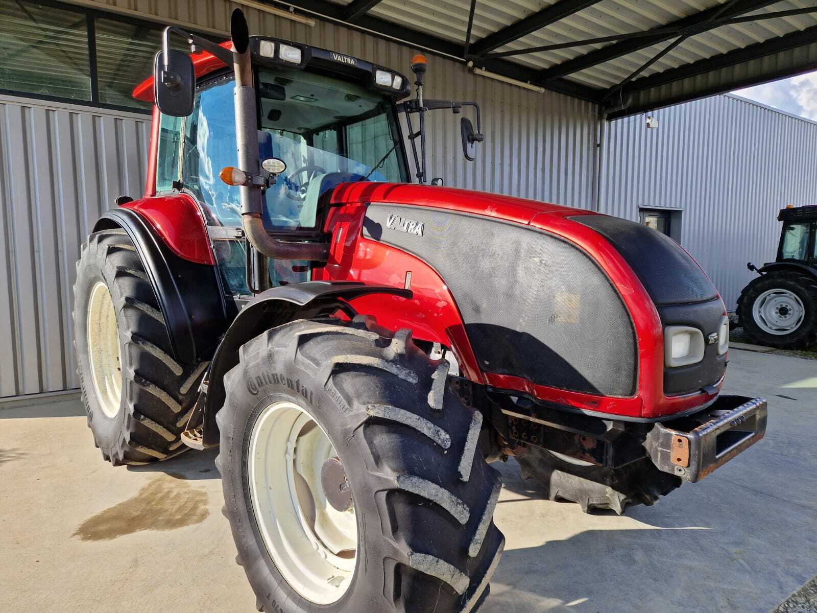 VALTRA T140