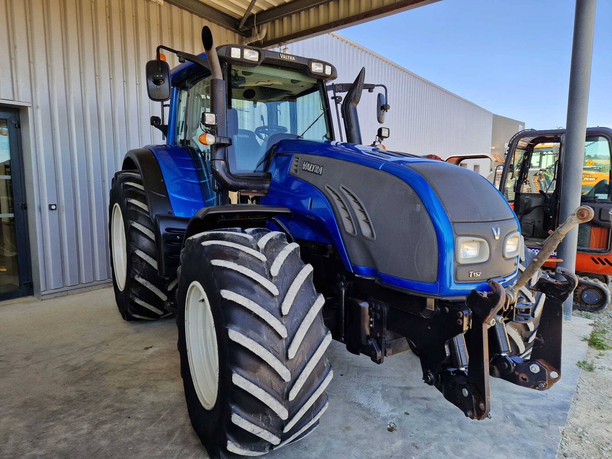 VALTRA T152 VERSU