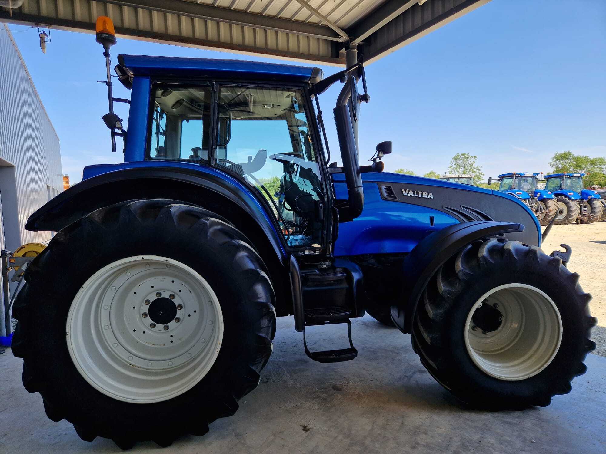 VALTRA T152 VERSU